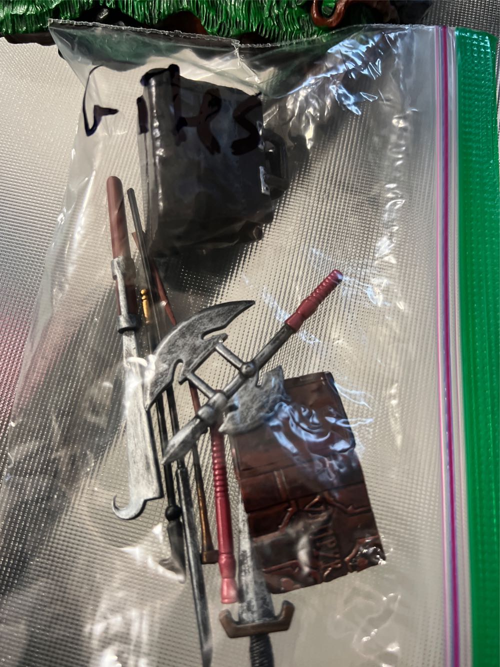 Rupert Giles - Buffy The Vampire Slayer - Moore Action Collectables (Buffy The Vampire Slayer) action figure collectible [Barcode 661470000299] - Main Image 3