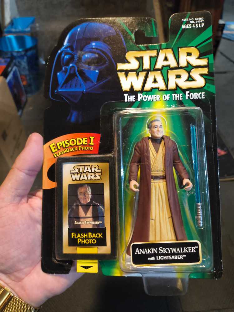 Anakin Skywalker - Hasbro (Star Wars: Episode VI - Return Of The Jedi) action figure collectible [Barcode 076281840475] - Main Image 3