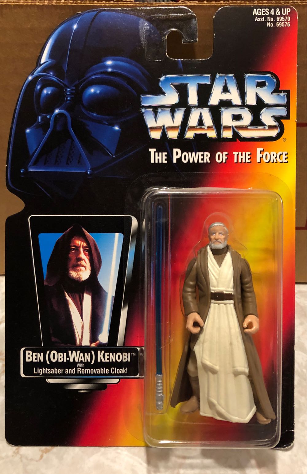 Ben (Obi-Wan) Kenobi (Short Saber) - Hasbro (Star Wars Power Of The Force (Red Card)) action figure collectible [Barcode 076281695761] - Main Image 4