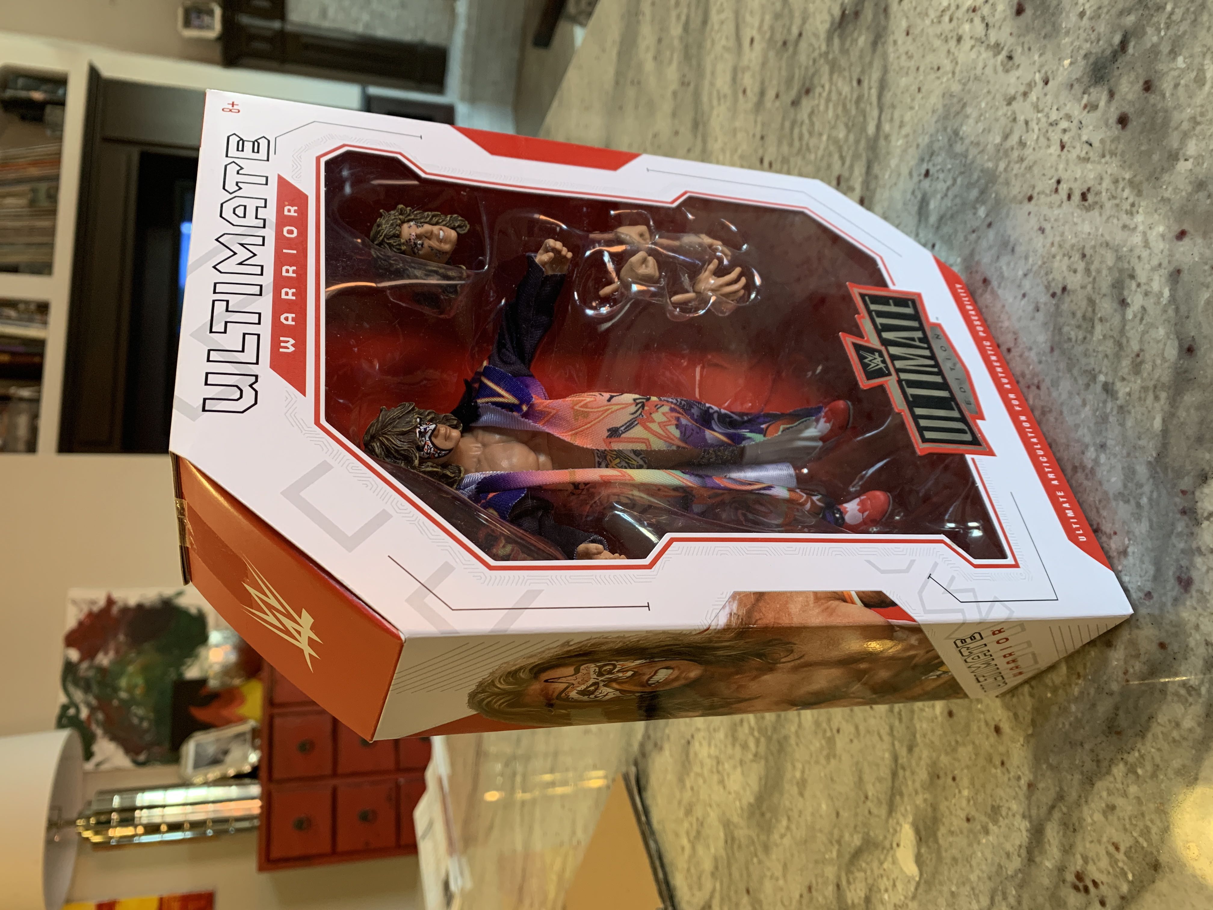 Ultimate Warrior - Mattel (Wwe Ultimate Estion Series 1) action figure collectible [Barcode 887961731460] - Main Image 2