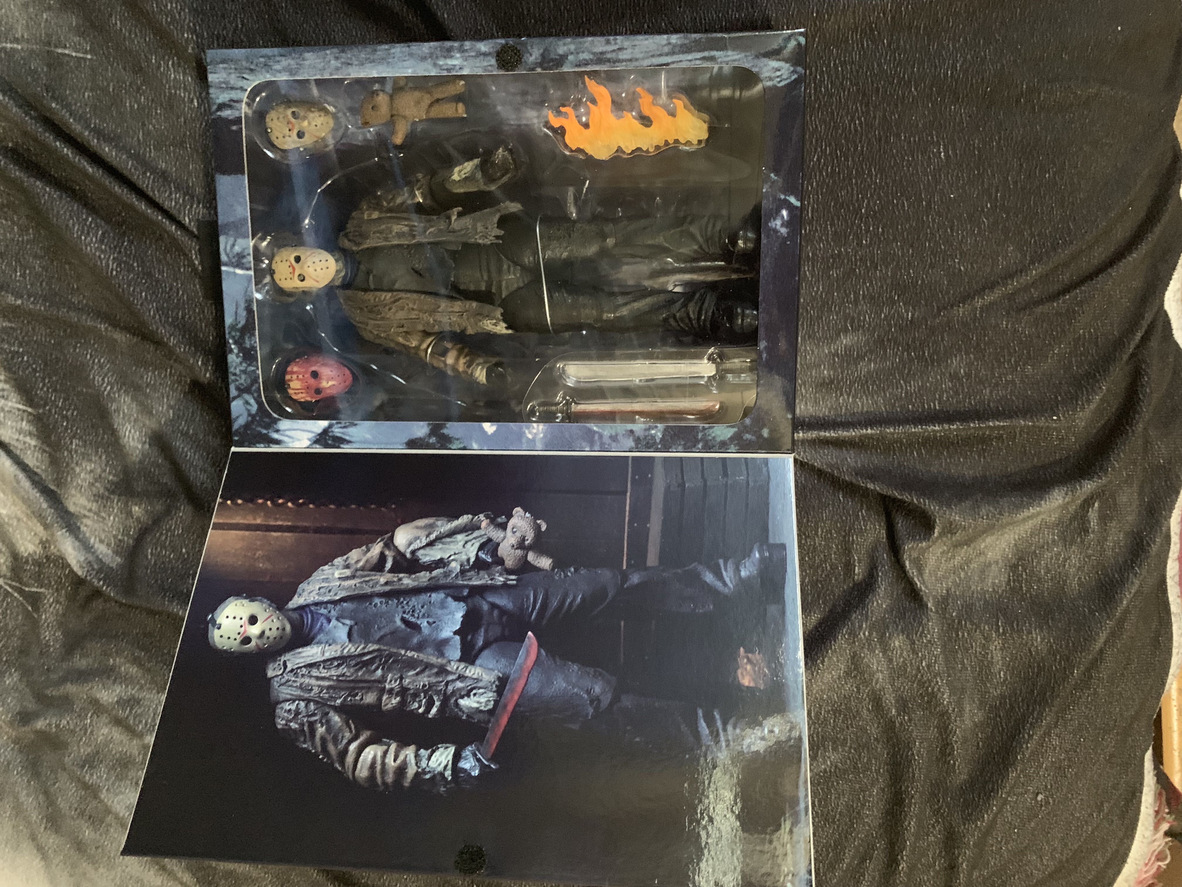 Ultimate Jason Voorhees ‘FVJ’ - Neca (Ultimate Freddy Vs Jason) action figure collectible [Barcode 634482397251] - Main Image 3