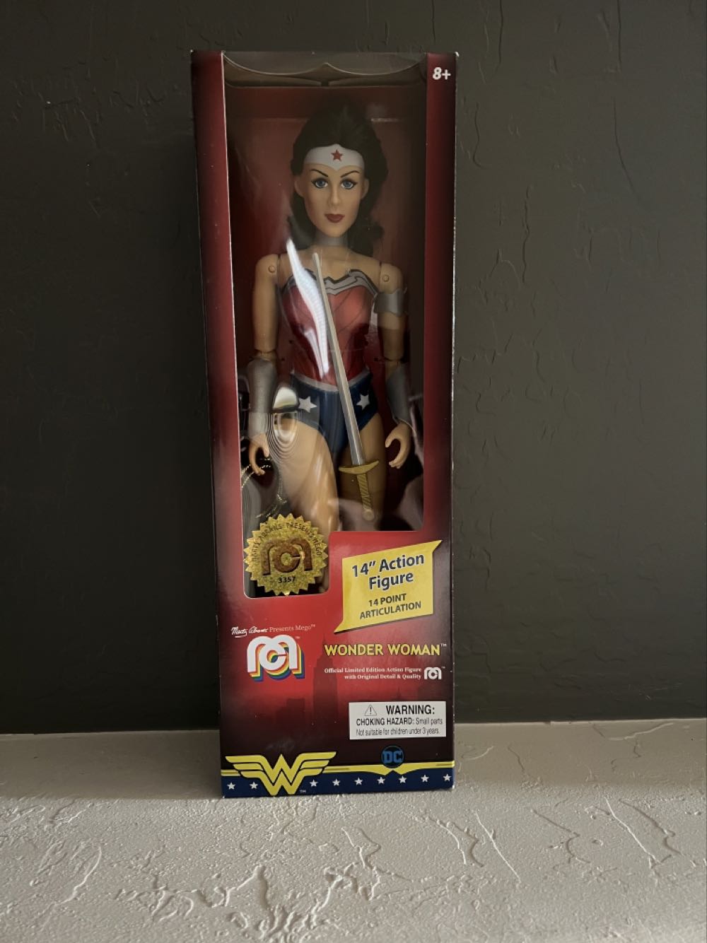 Wonder Woman - Mego Action Figures, 14” Wonder Woman New 52 (Limited Edition ) - Mego (DC The New 52) action figure collectible [Barcode 850002478181] - Main Image 3