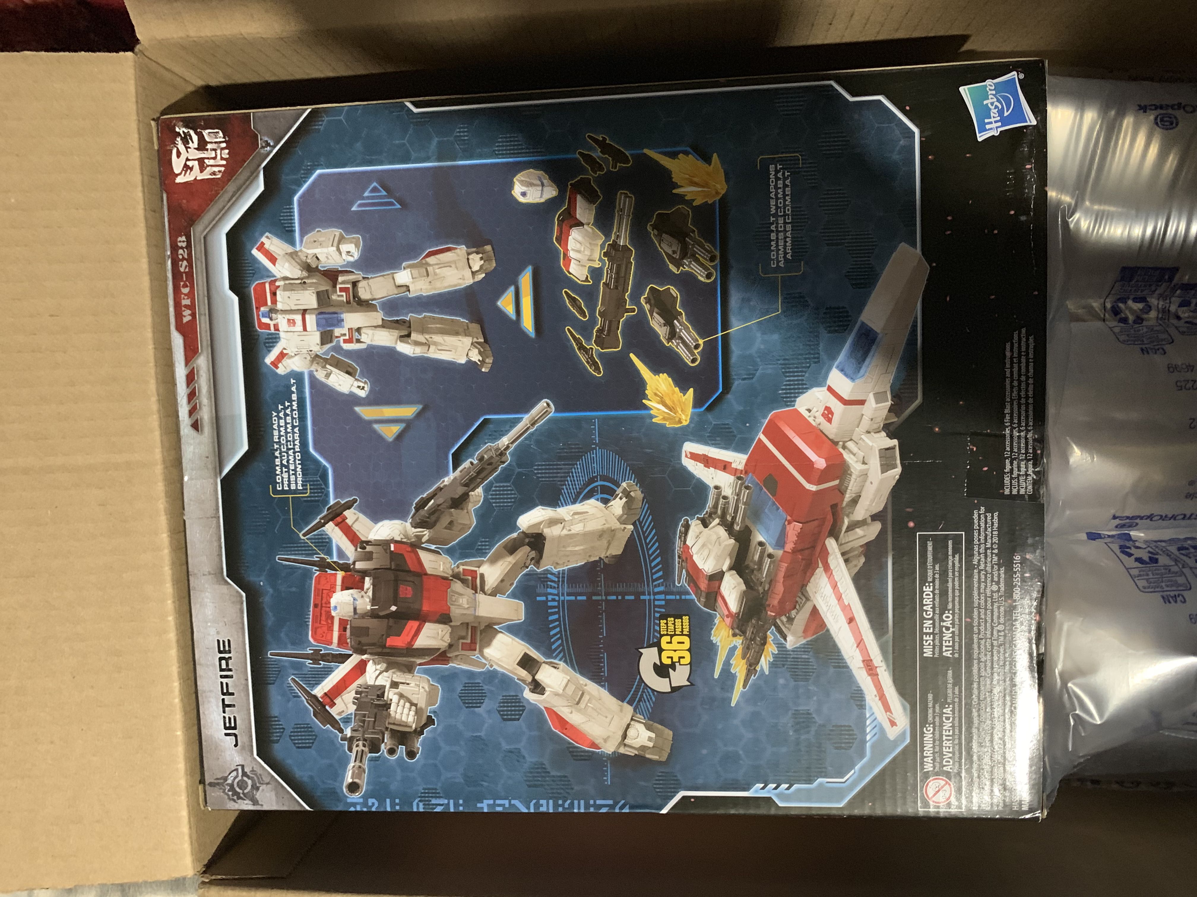 Jetfire - Takara Tomy (Transformers Siege War For Cybertron Trilogy) action figure collectible [Barcode 630509818280] - Main Image 2