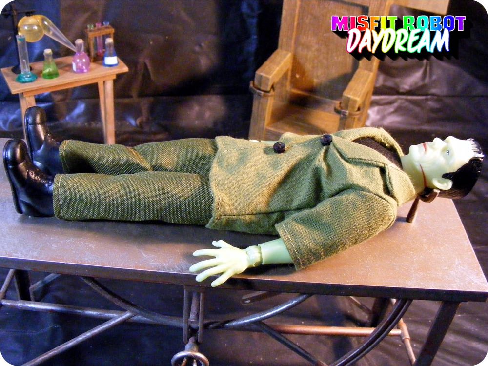 Mego Frankenstein Monster Figure - MEGO Corp. (Star Trek: Deep Space Nine) action figure collectible [Barcode 852404008423] - Main Image 4