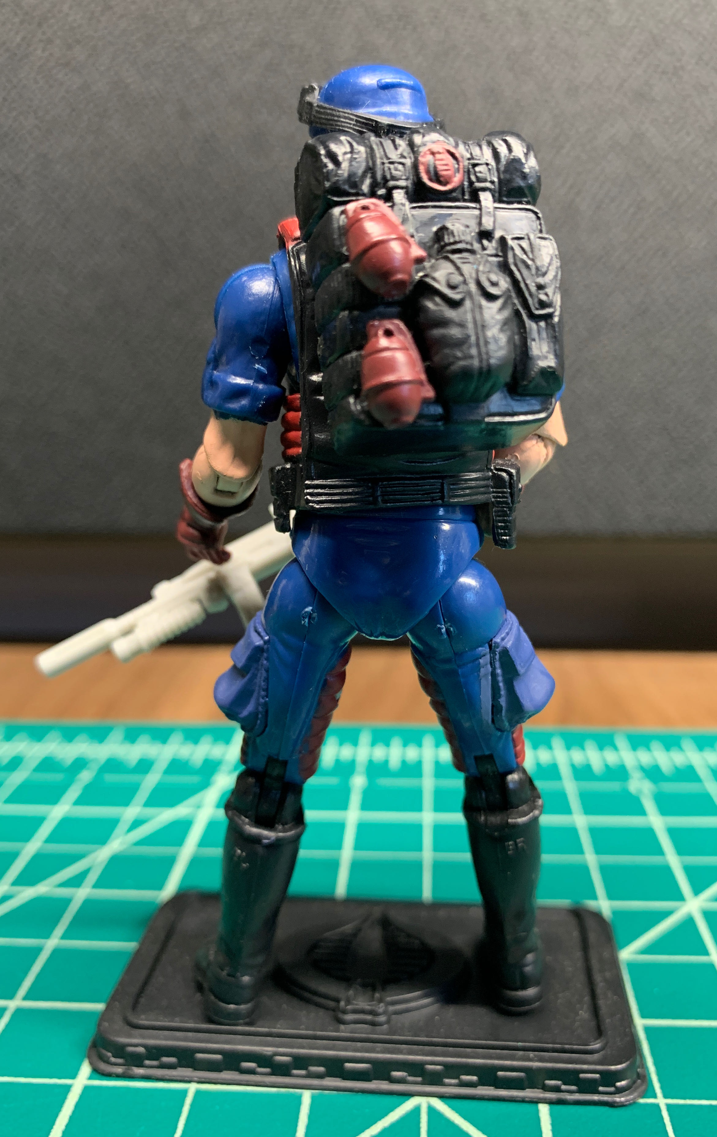 Viper (V16) #1 - Hasbro (Series 24) action figure collectible - Main Image 2