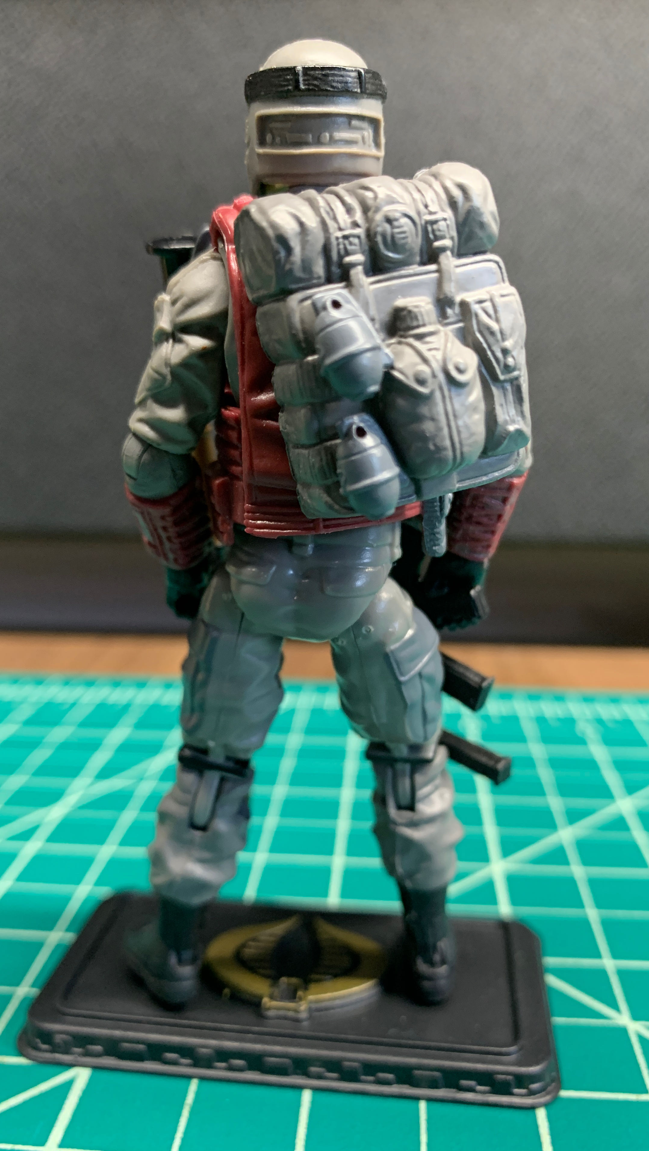 Viper Officer - Hasbro (Series 30) action figure collectible - Main Image 2