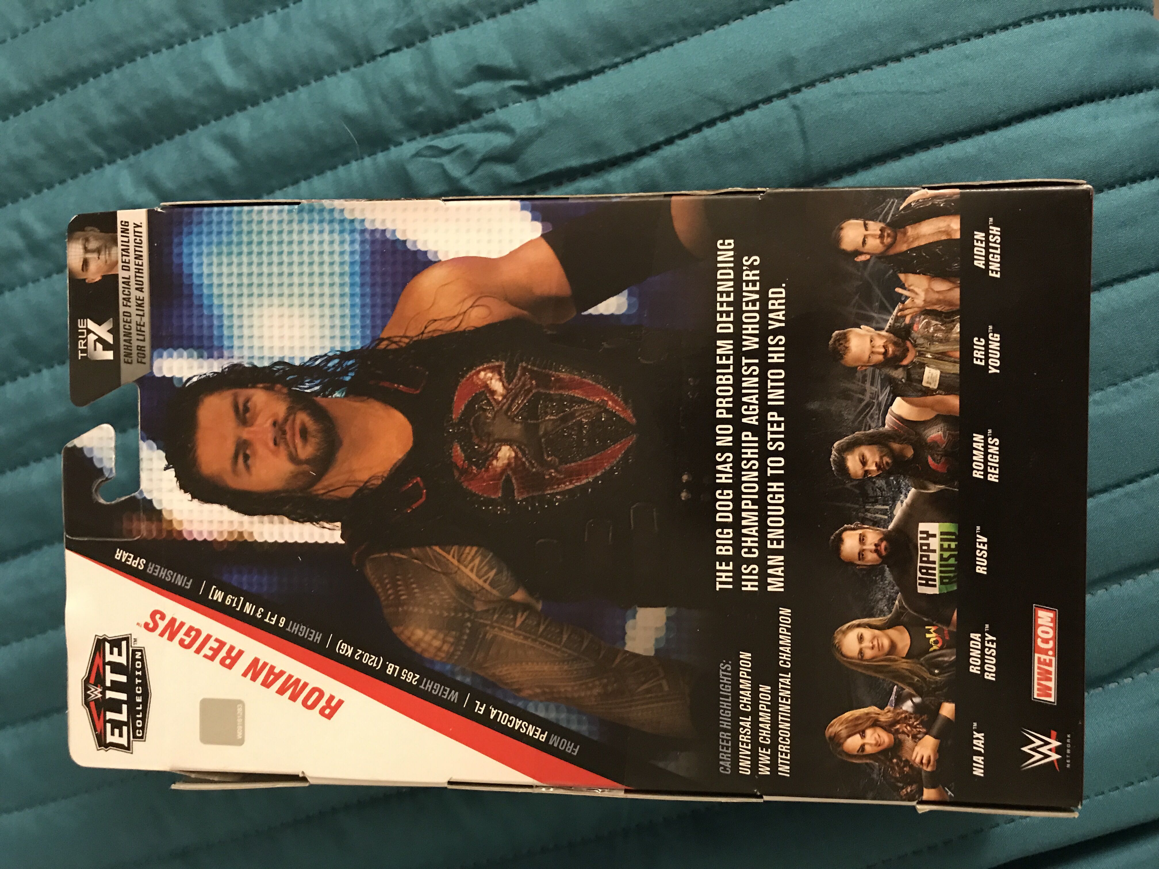 Roman Reigns - Elite Series 65 - Mattel (Wwe Elite) action figure collectible [Barcode 887961730166] - Main Image 2