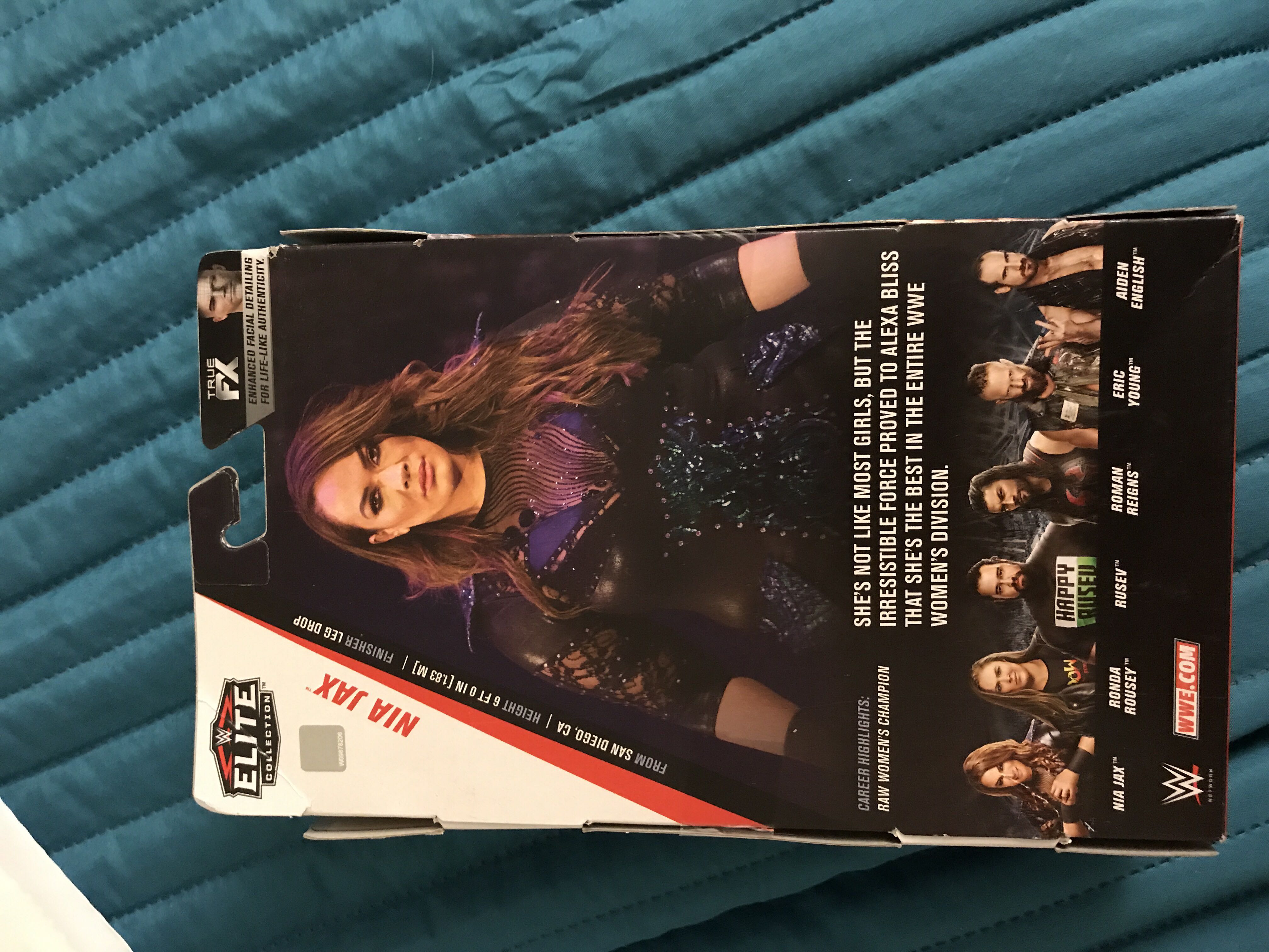 Nia Jax - Mattel (WWE Elite Series 65) action figure collectible [Barcode 887961730081] - Main Image 2