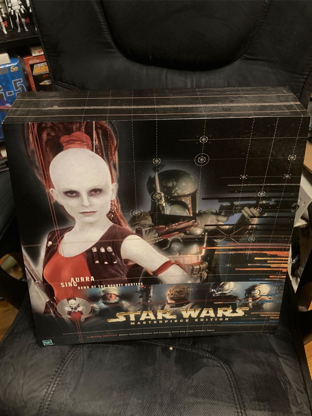 Aurra Sing - Hasbro (Star Wars: The Phantom Menace) action figure collectible [Barcode 9780811829045] - Main Image 4