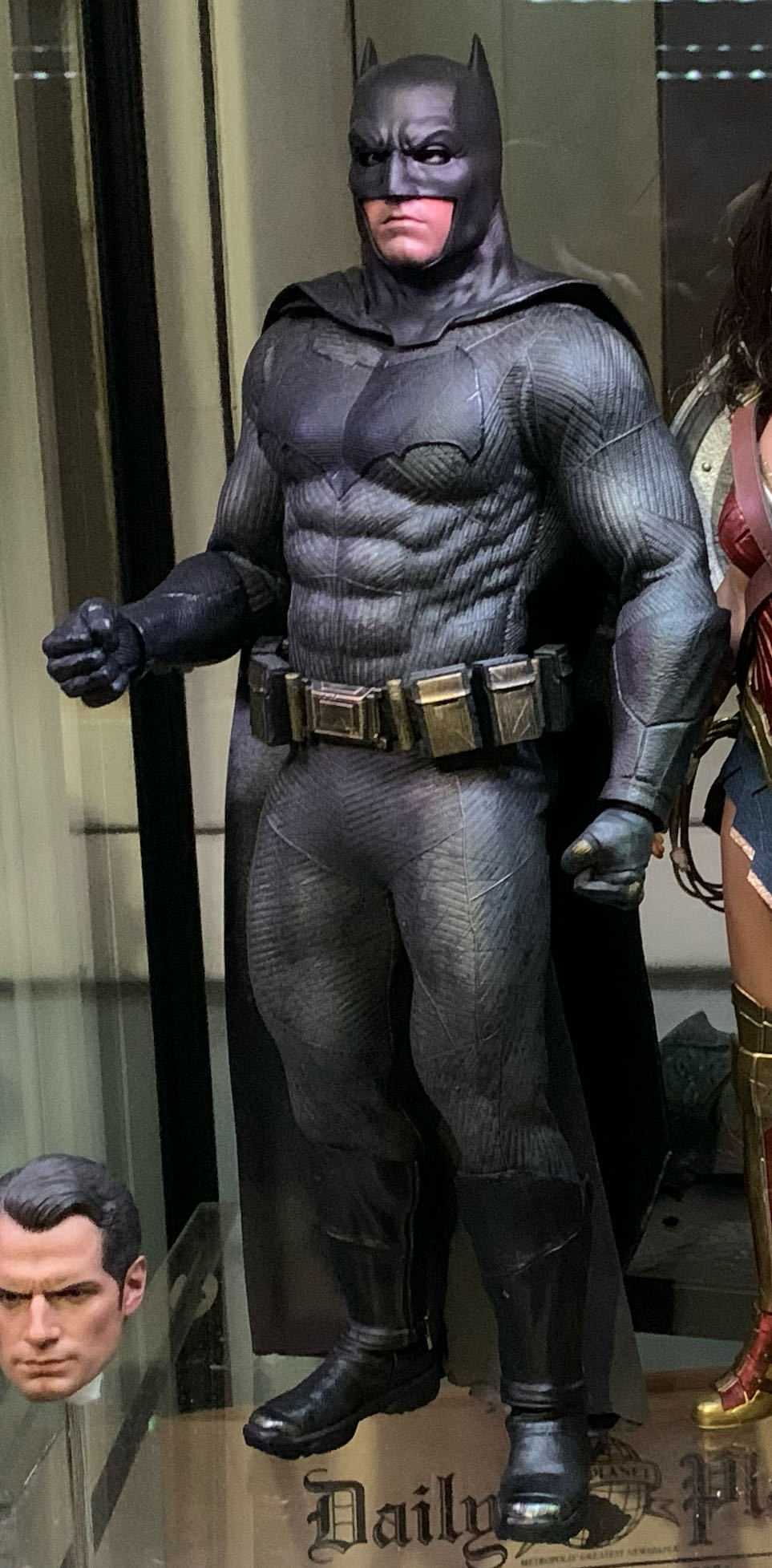 Batman : Ben Affleck - Hot Toys (DC Movies) action figure collectible - Main Image 2