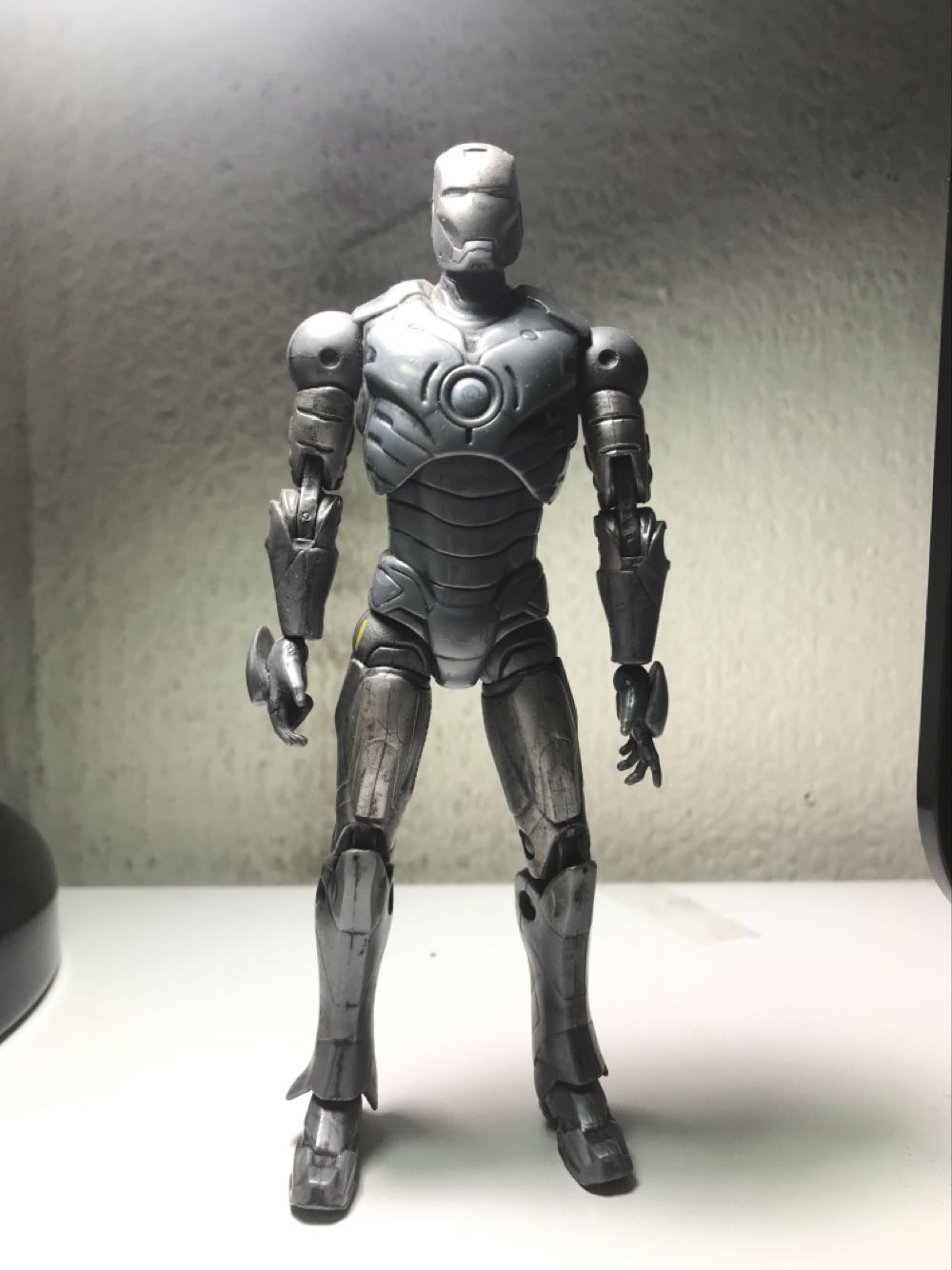 Iron Man Mark II - Hasbro (Avengers) action figure collectible - Main Image 2