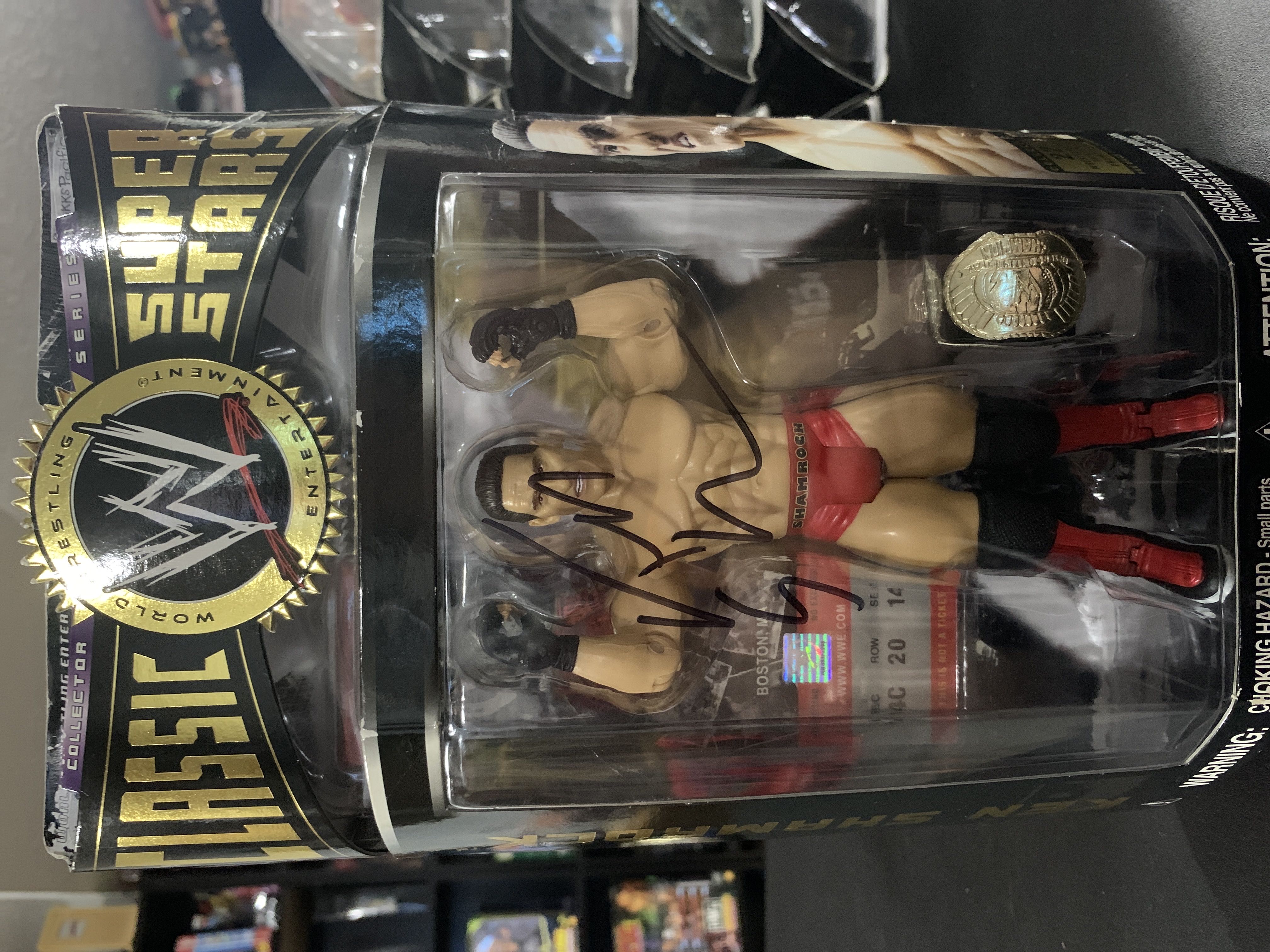 WWE Classic Ken Shamrock - JAKKS Pacific, Inc. (WWE Classic Superstars) action figure collectible [Barcode 039897930077] - Main Image 1