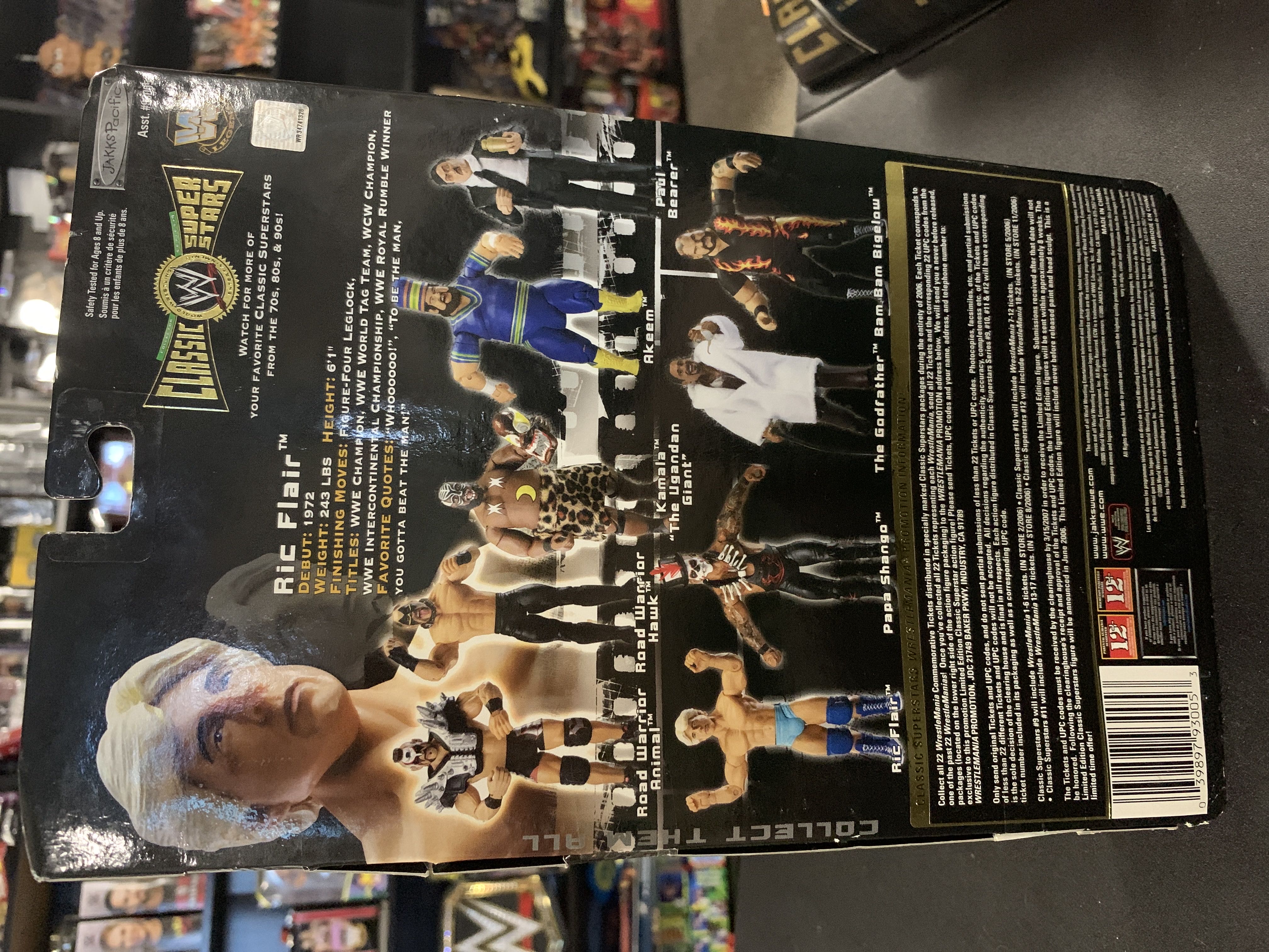 Ric Flair - JAKKS Pacific, Inc. (WWE Classic Superstars) action figure collectible [Barcode 039897930053] - Main Image 2