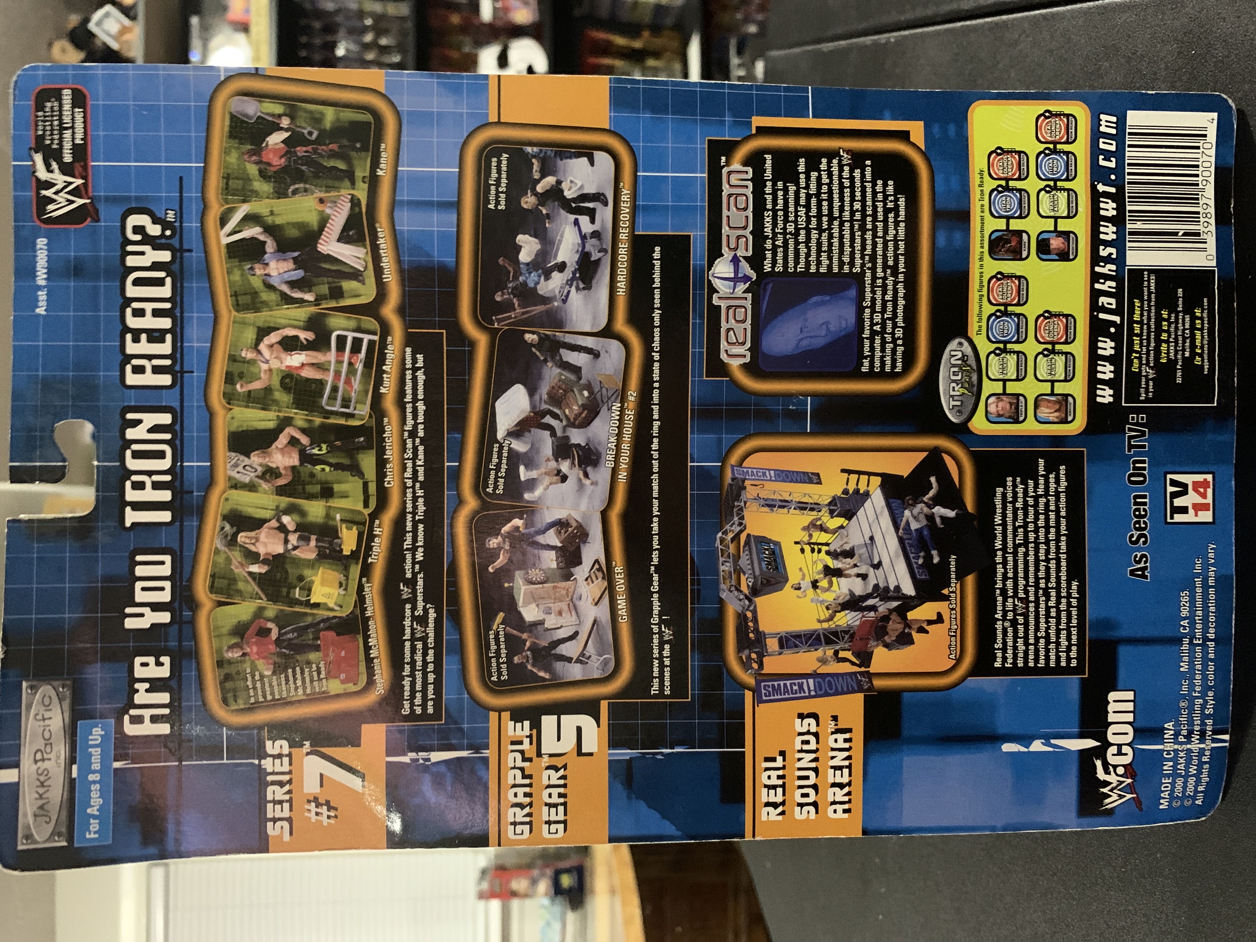 The Undertaker - JAKKS Pacific, Inc. (Smack Down) action figure collectible [Barcode 039897900704] - Main Image 2