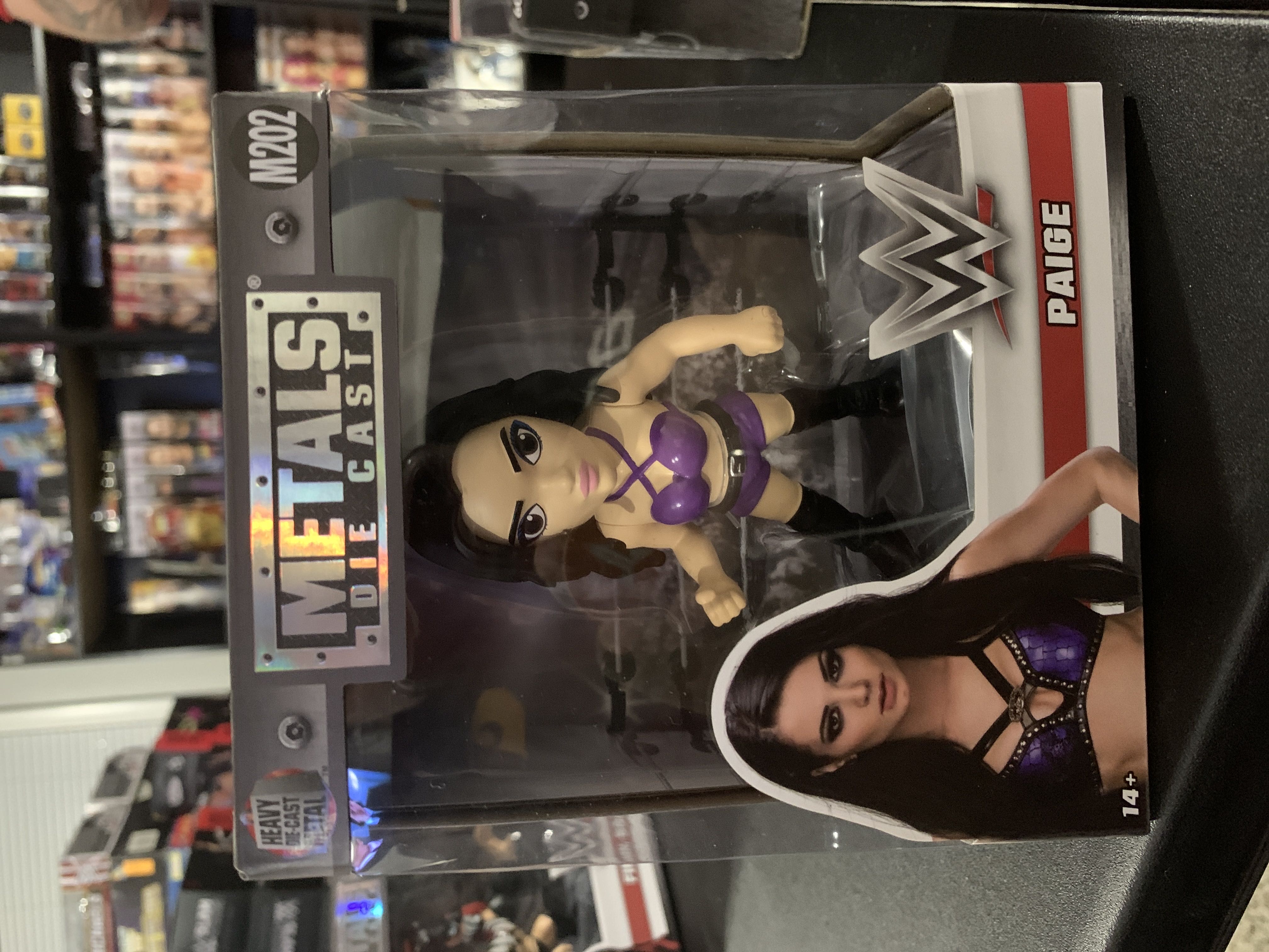 Captain America (Infinity War) (Action Pose)