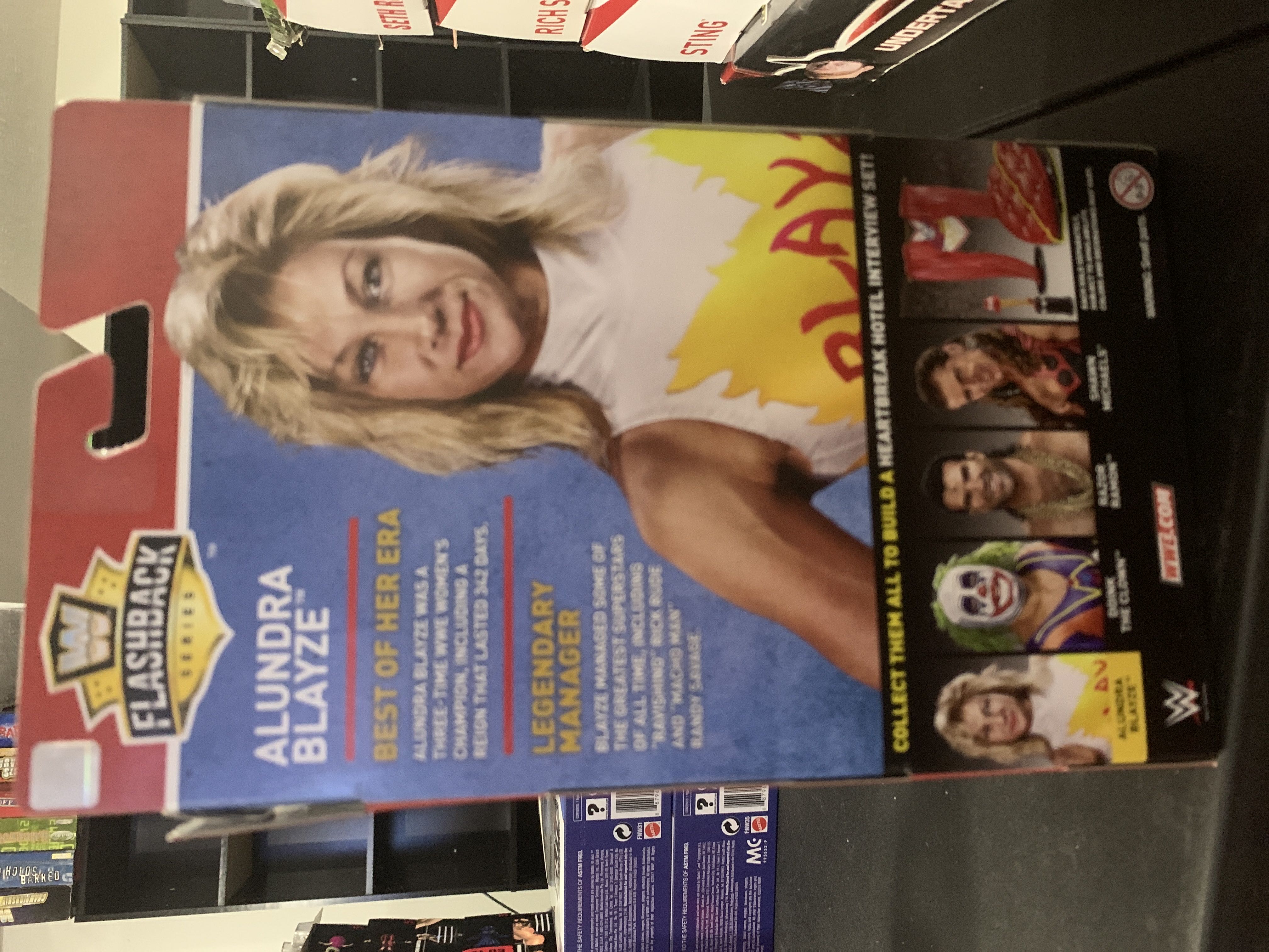 Alundra Blayze - Mattel (WWE Elite Collection Flashback Series 2) action figure collectible [Barcode 887961640816] - Main Image 2