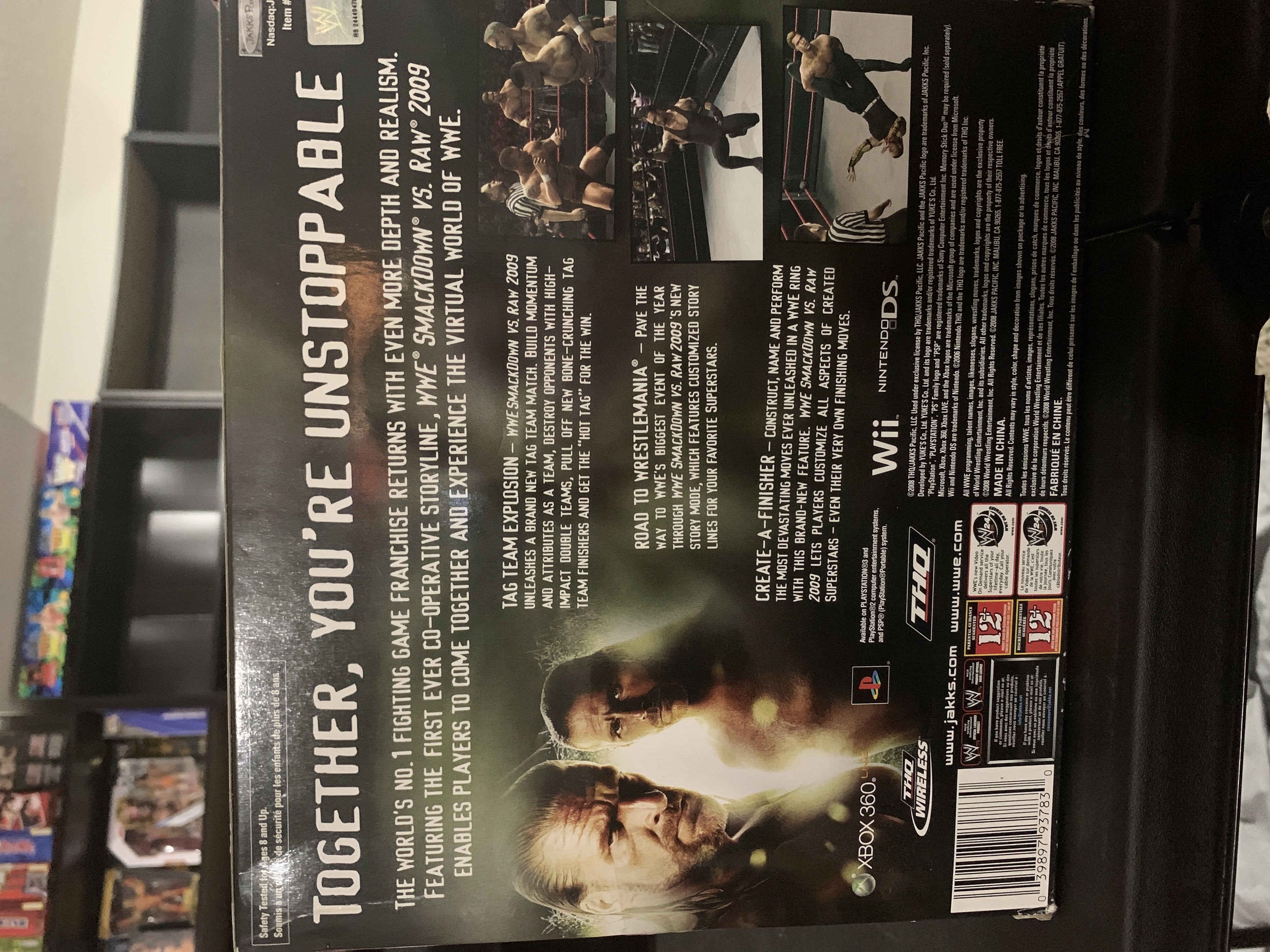 Triple H - JAKKS Pacific, Inc. (Smackdown Vs Raw) action figure collectible [Barcode 039897937830] - Main Image 2