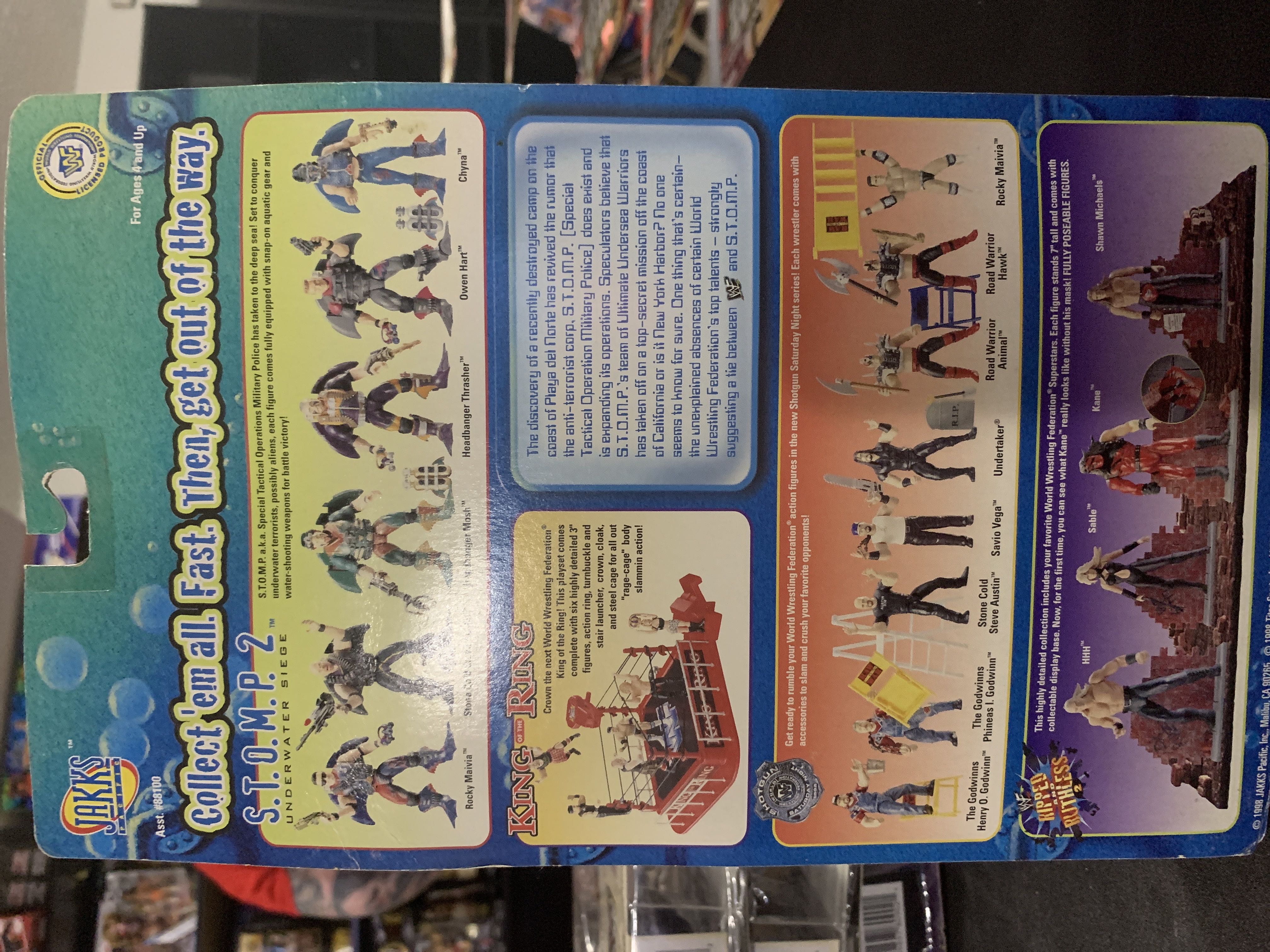 Jakks STOMP - Stone Cold Steve Austin - WWF Jakks Pacific BCA (WWF Jakks Pacific BCA S.T.O.M.P. Series 2 “Underwater Siege”) action figure collectible [Barcode 039897881041] - Main Image 2