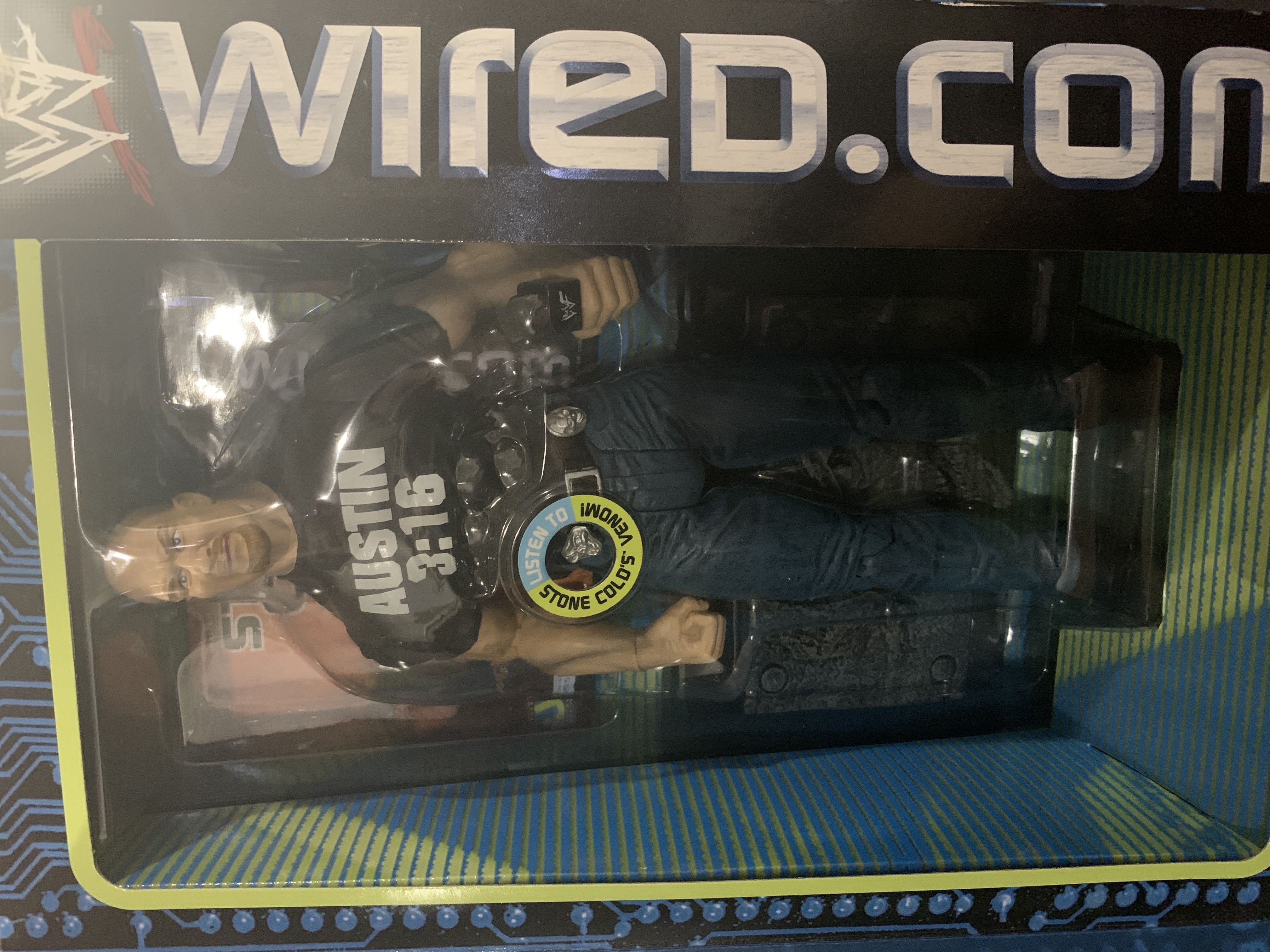 Stone Cold Steve Austin - JAKKS Pacific, Inc. (WWF) action figure collectible [Barcode 039897875101] - Main Image 2