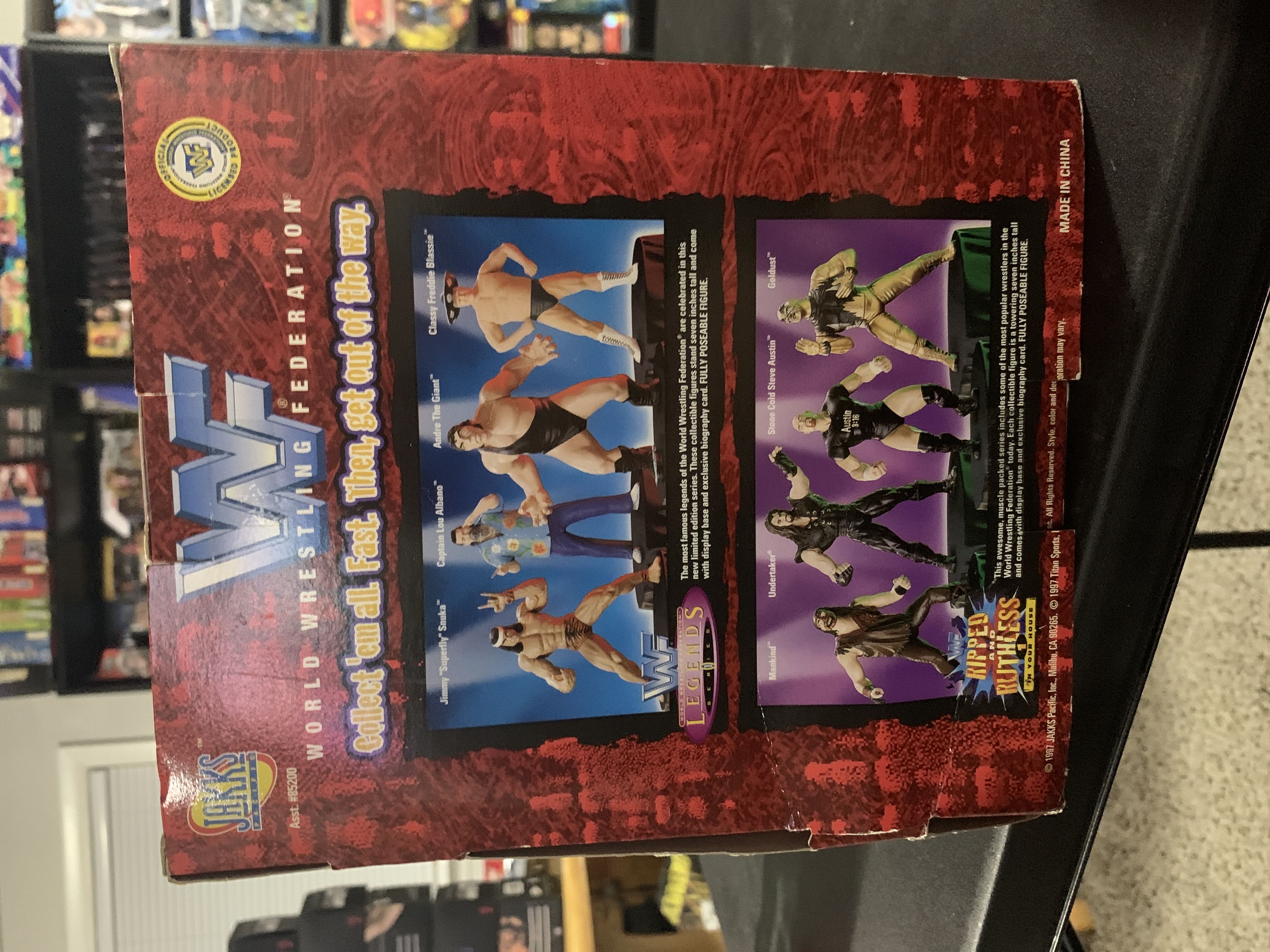 Goldust - Jakks Pacific (WWF - Jakks Pacific) action figure collectible [Barcode 039897852041] - Main Image 2