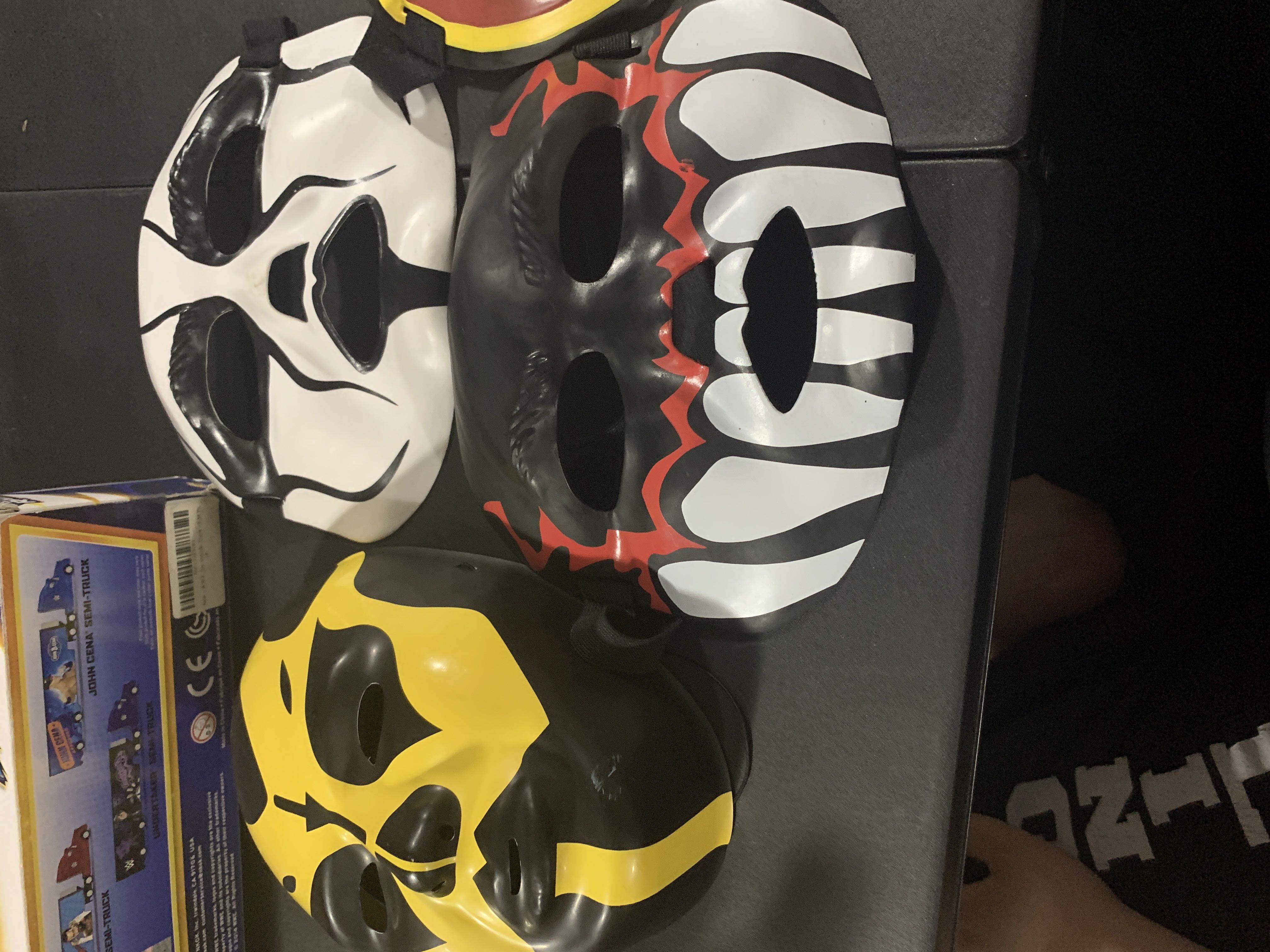 DC Super Heroes Select Sculpt (S3) Series BATMAN (Mattel)