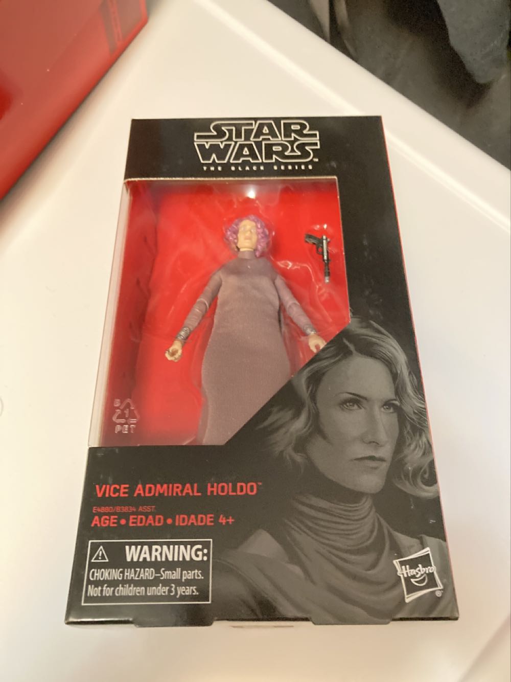 Vice Admiral Holdo - Hasbro (Black Series 6” 2015- 2020: Assortment) action figure collectible [Barcode 630509776900] - Main Image 4