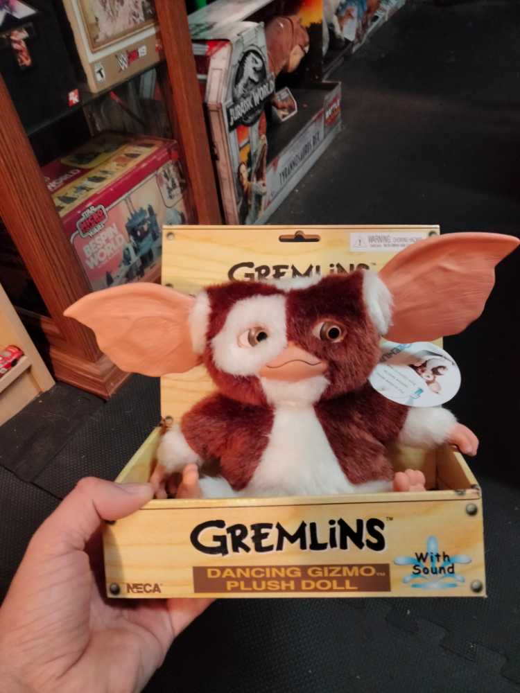 Gremlins- Dancing Gizmo Plush Doll - Neca (Gremlins) action figure collectible [Barcode 634482306307] - Main Image 2