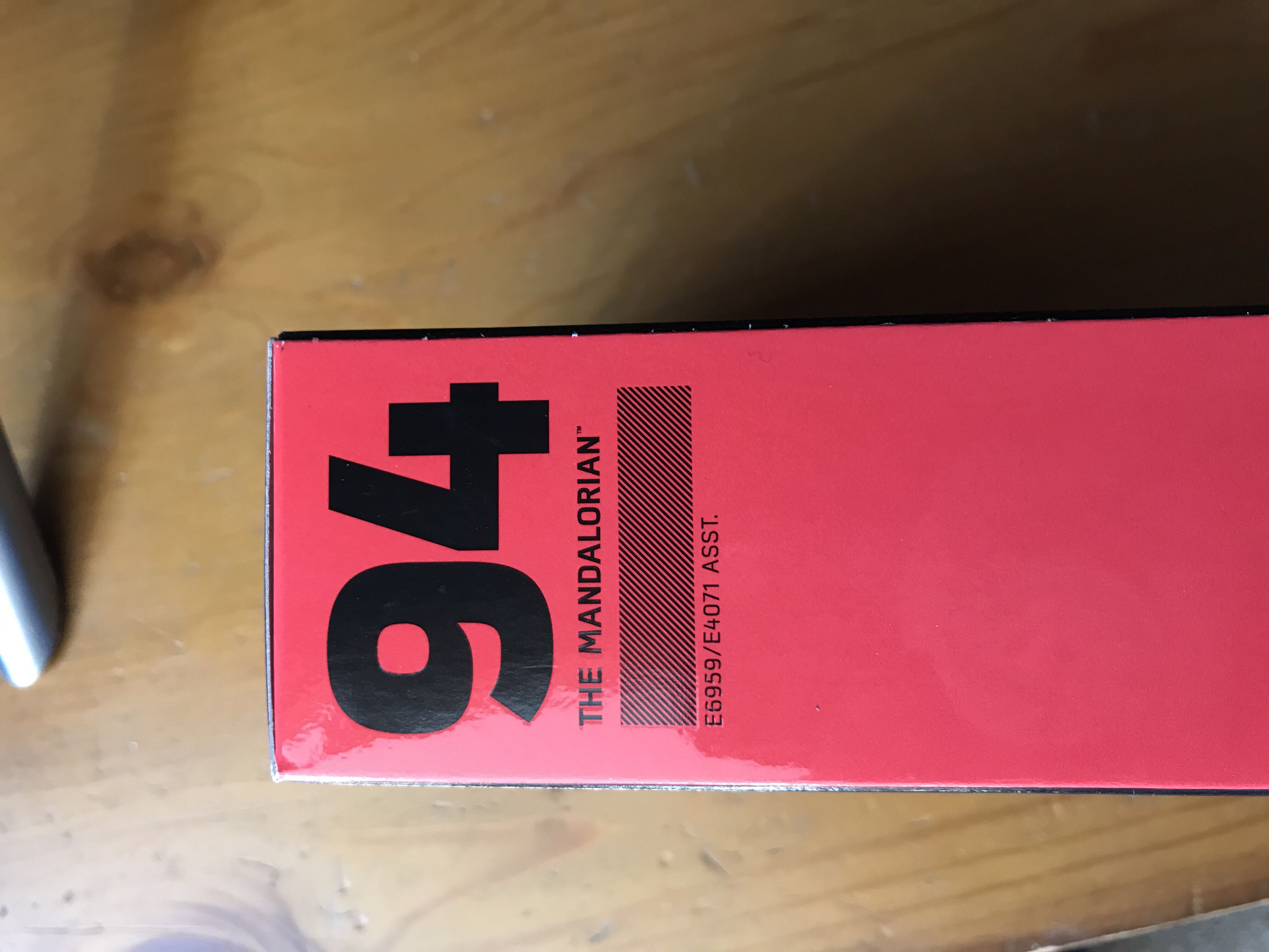 #94 The Mandalorian - Hasbro (Black Series) (Star Wars - The Black Series) action figure collectible [Barcode 630509867127] - Main Image 2
