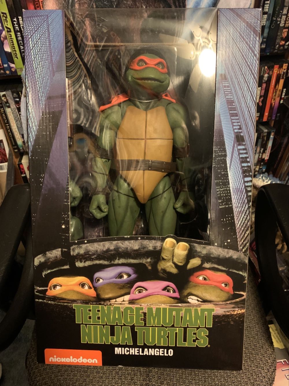 TMNT Michelangelo 1:4 - Neca (Teenage Mutant Ninja Turtles) action figure collectible [Barcode 634482540541] - Main Image 2