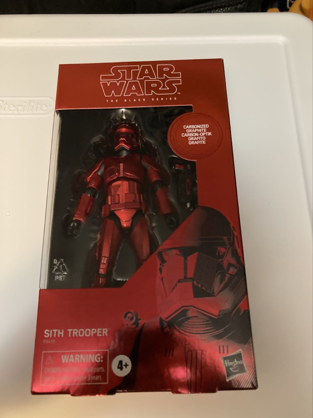 Sith Trooper Carbonized Graphite Red - Hasbro (Star Wars - TBS - Carbonized Graphite) action figure collectible [Barcode 630509881628] - Main Image 3