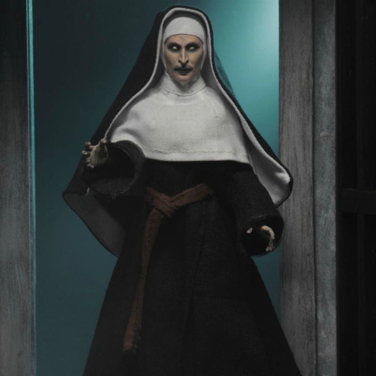 NECA – THE CONJURING UNIVERSE THE NUN ACTION FIGURE  action figure collectible - Main Image 4