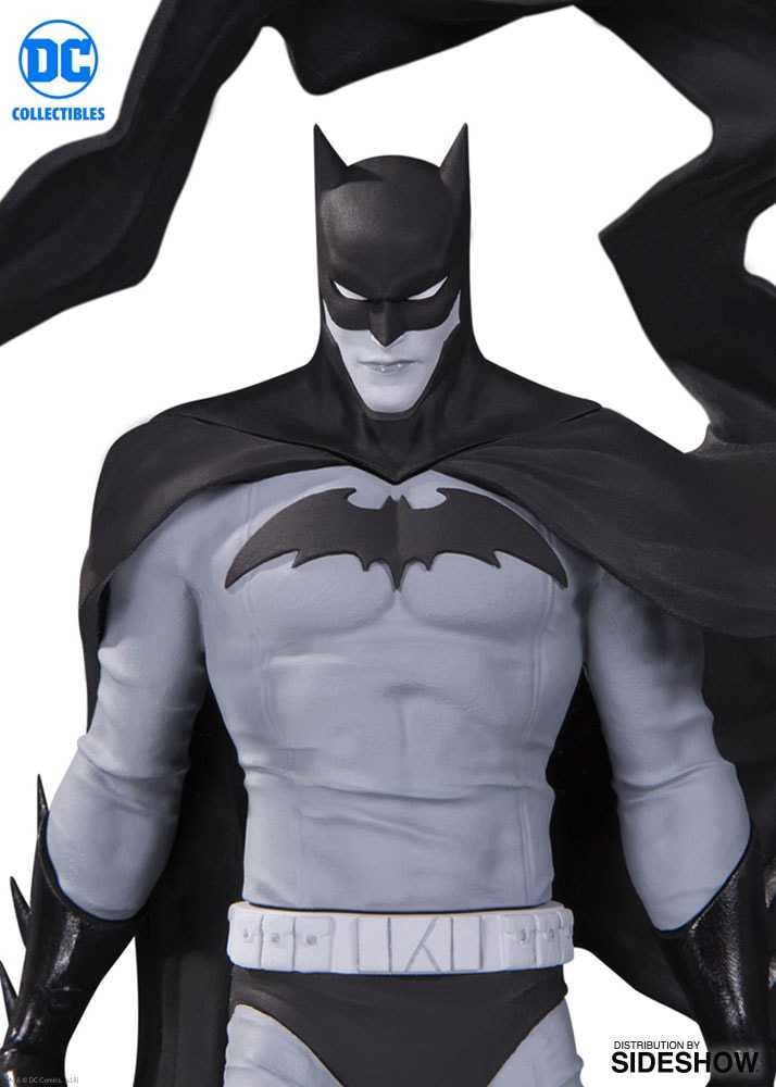 Batman Black & White: Batman by Becky Cloonan - DC Collectibles action figure collectible [Barcode 761941350417] - Main Image 3
