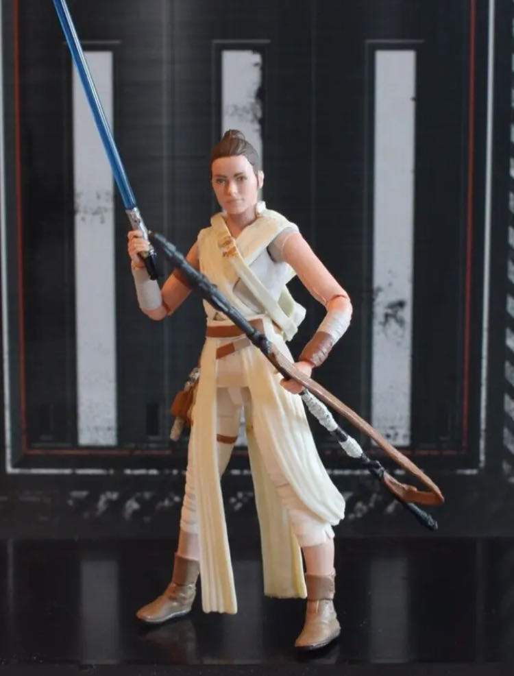 Rey VC156 TROS - Hasbro (Star Wars Episode IX: The Rise of Skywalker) action figure collectible - Main Image 3