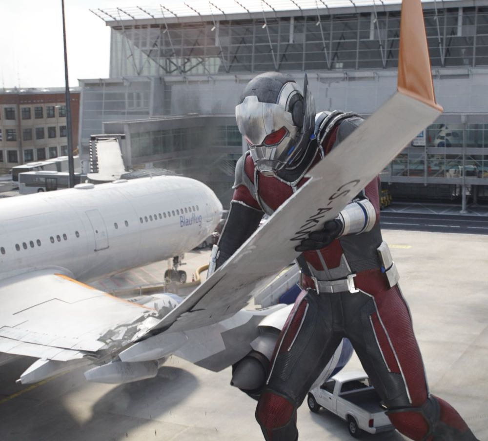 Marvel Avengers: Marvel Legends: Giant-Man Scott Lang (Antman) - Marvel Legends (Superhereos) action figure collectible [Barcode 5010993657827] - Main Image 4