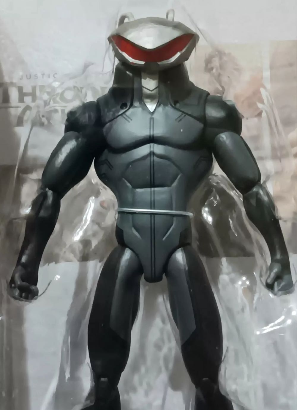 Black Manta Aquaman  action figure collectible [Barcode 761941326474] - Main Image 2