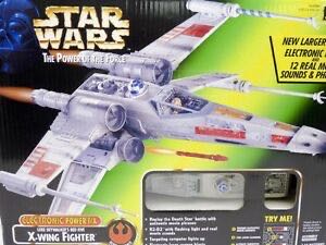 Luke Skywalker’s Red Five X-Wing Fighter - Kenner (Star Wars Power Of The Force (Green Card)) action figure collectible [Barcode 076281697840] - Main Image 2