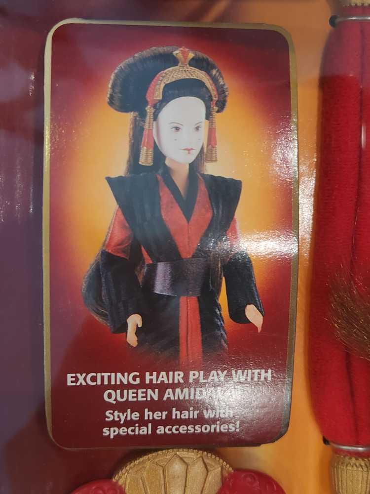 Queen Amidala - Hasbro (The Phantom Menace) action figure collectible [Barcode 076281617787] - Main Image 4