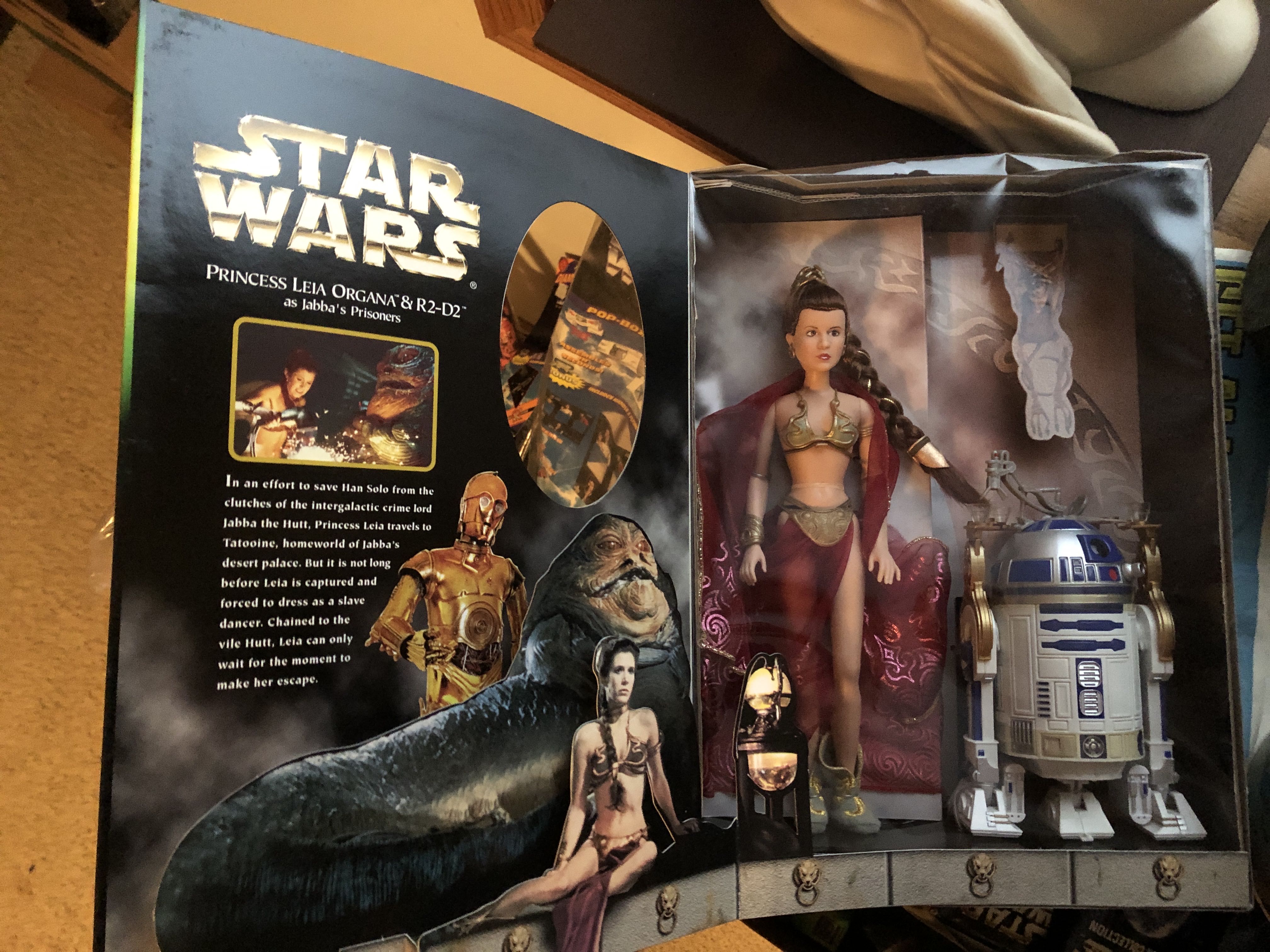 Star Wars Princess Leia Organa & R2-d2 As Jabba’s Prisoners - Hasbro (Star Wars: Episode VI - Return Of The Jedi) action figure collectible [Barcode 076281617770] - Main Image 2