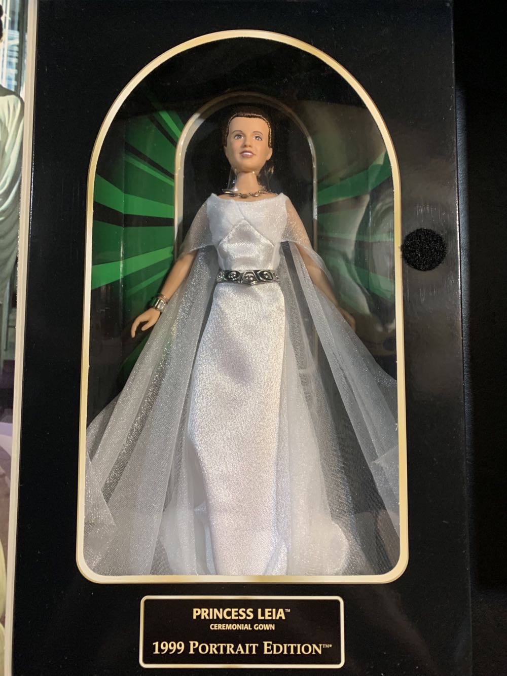 Princess Leia (Ceremonial Gown) - Hasbro (Star Wars: Collector Series) action figure collectible [Barcode 076281617725] - Main Image 2