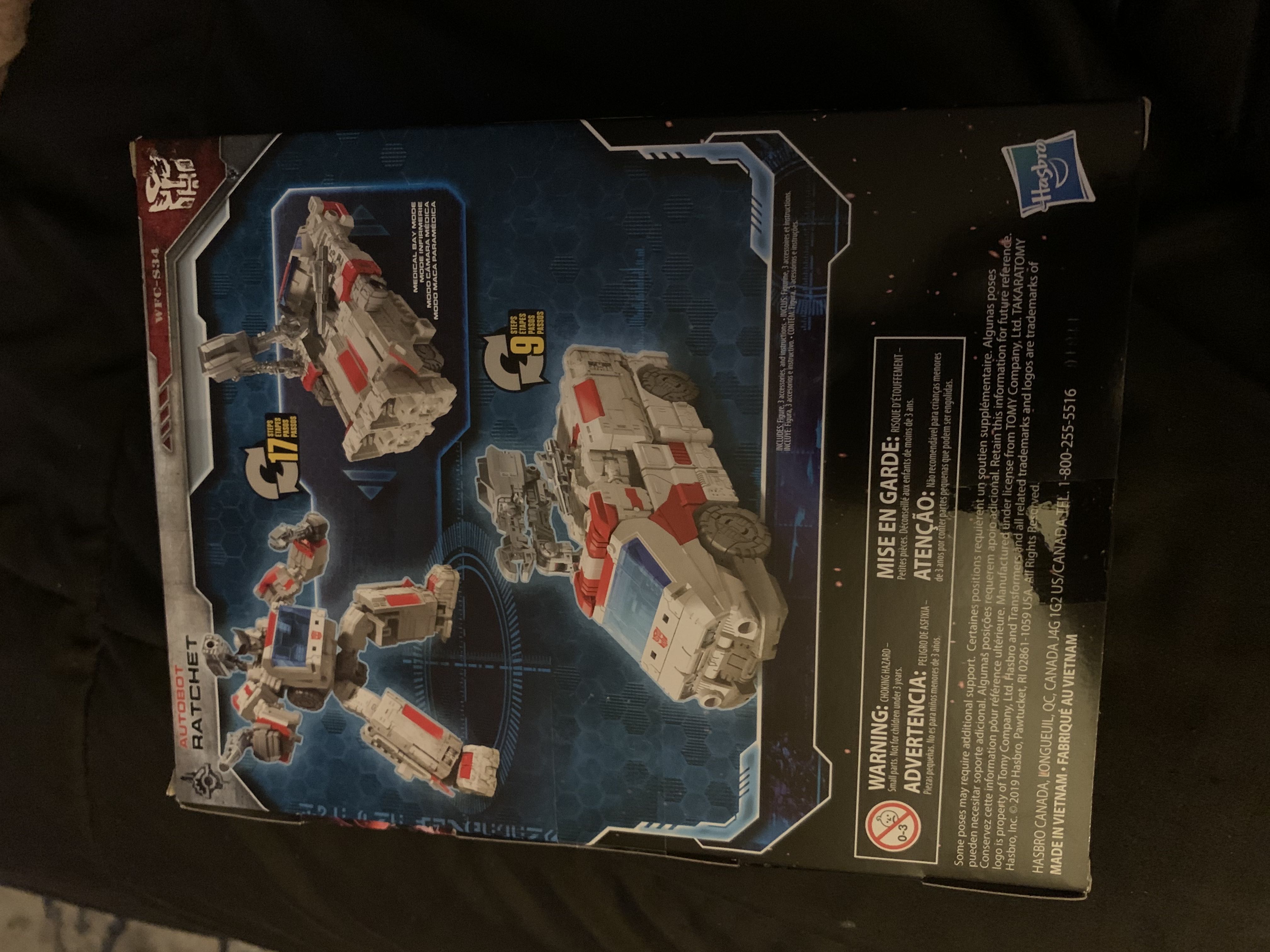 WFC S34 Ratchet - Hasbro / Takara Tomy (The Transformers) action figure collectible [Barcode 630509832248] - Main Image 2