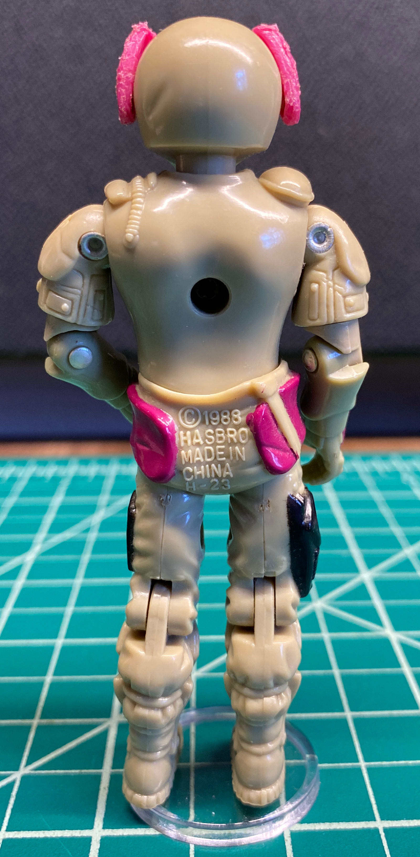 Marvel’s Invisible Woman - Hasbro (Marvel Legends Series) action figure collectible [Barcode 5010993655502] - Main Image 2