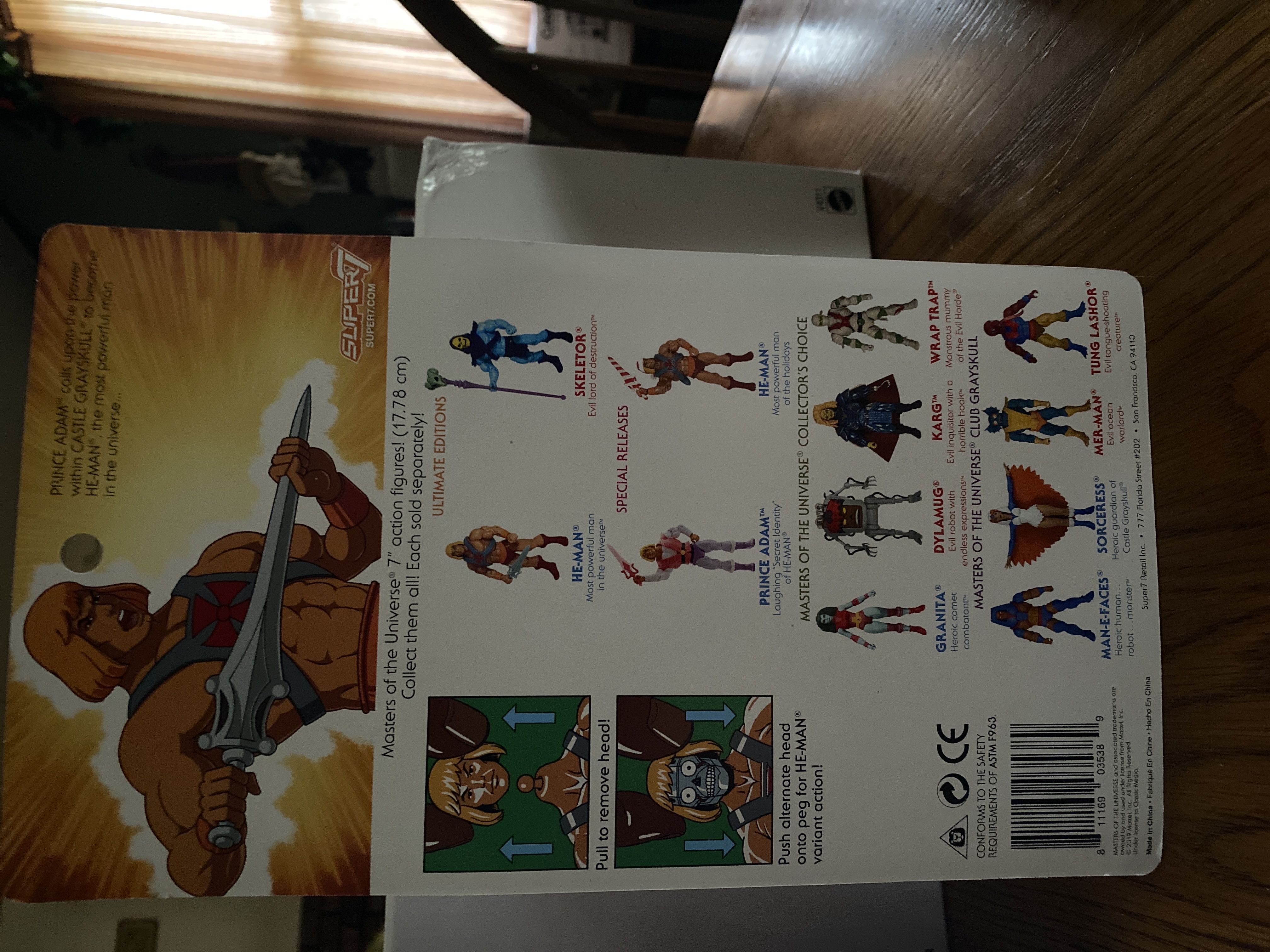 He-Man - Super7 (Masters Of The Universe Ultimate) action figure collectible [Barcode 811169035389] - Main Image 2