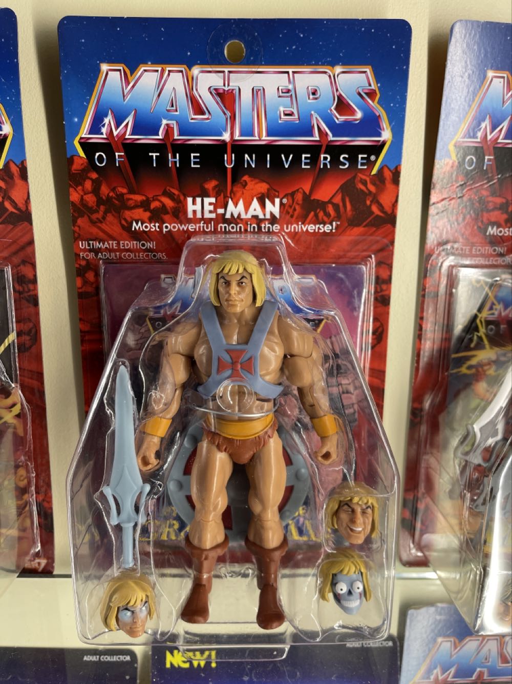 He-Man - Super7 (Masters Of The Universe Ultimate) action figure collectible [Barcode 811169035389] - Main Image 3