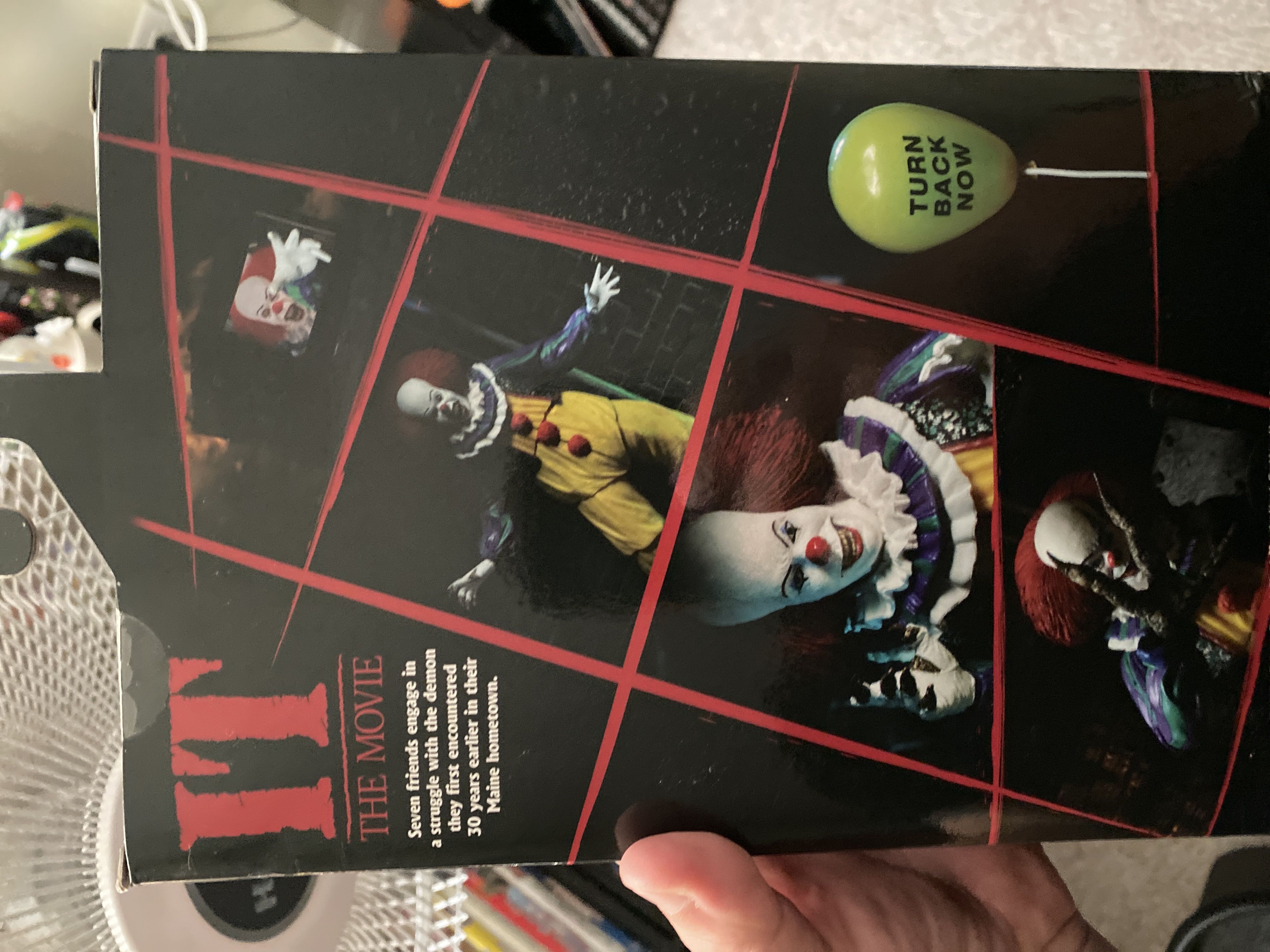 Pennywise <1990 Ultimate> - Neca (IT (1990)) action figure collectible [Barcode 634482454718] - Main Image 3