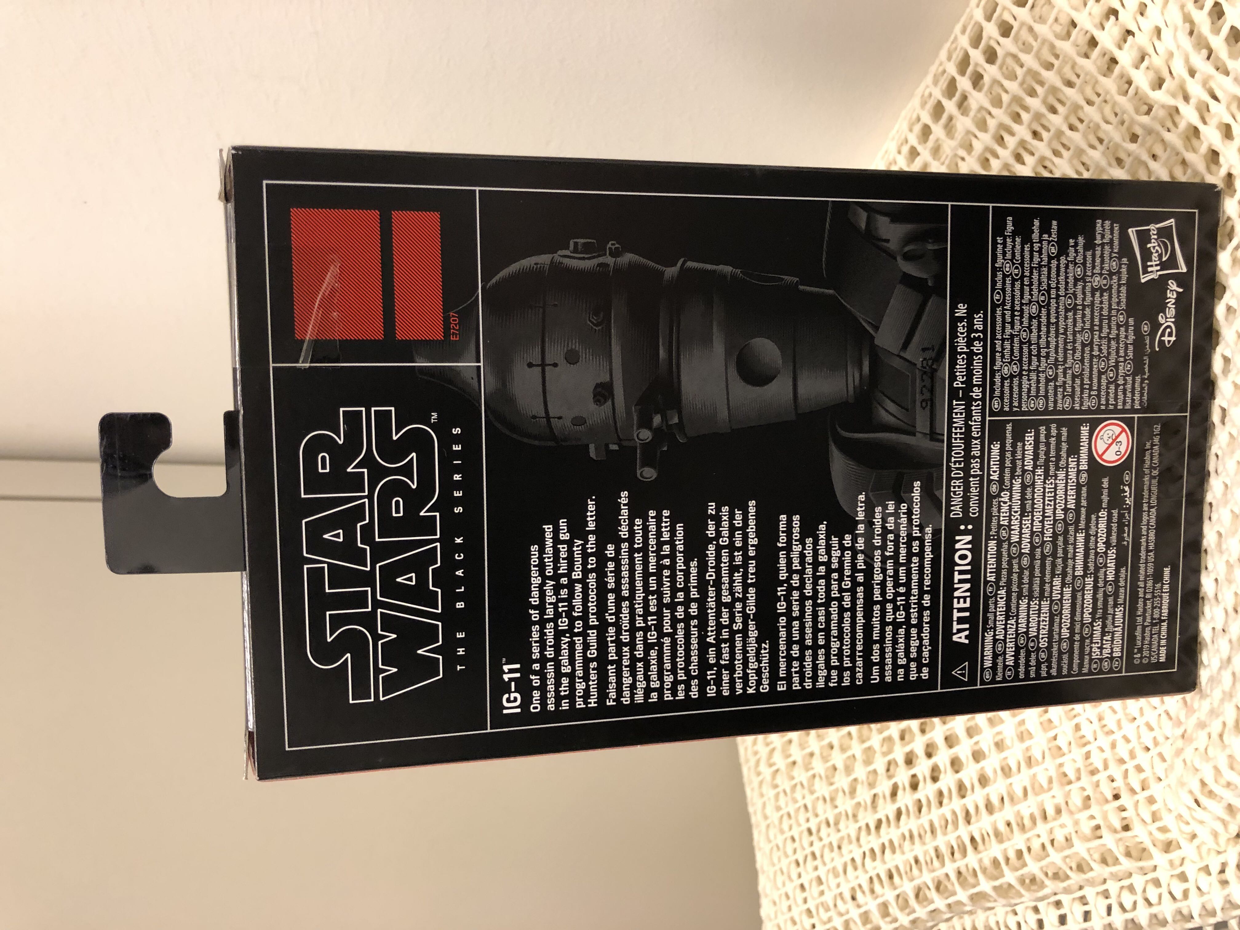 IG-11 - Hasbro (Star Wars: The Black Series) action figure collectible [Barcode 630509881215] - Main Image 2