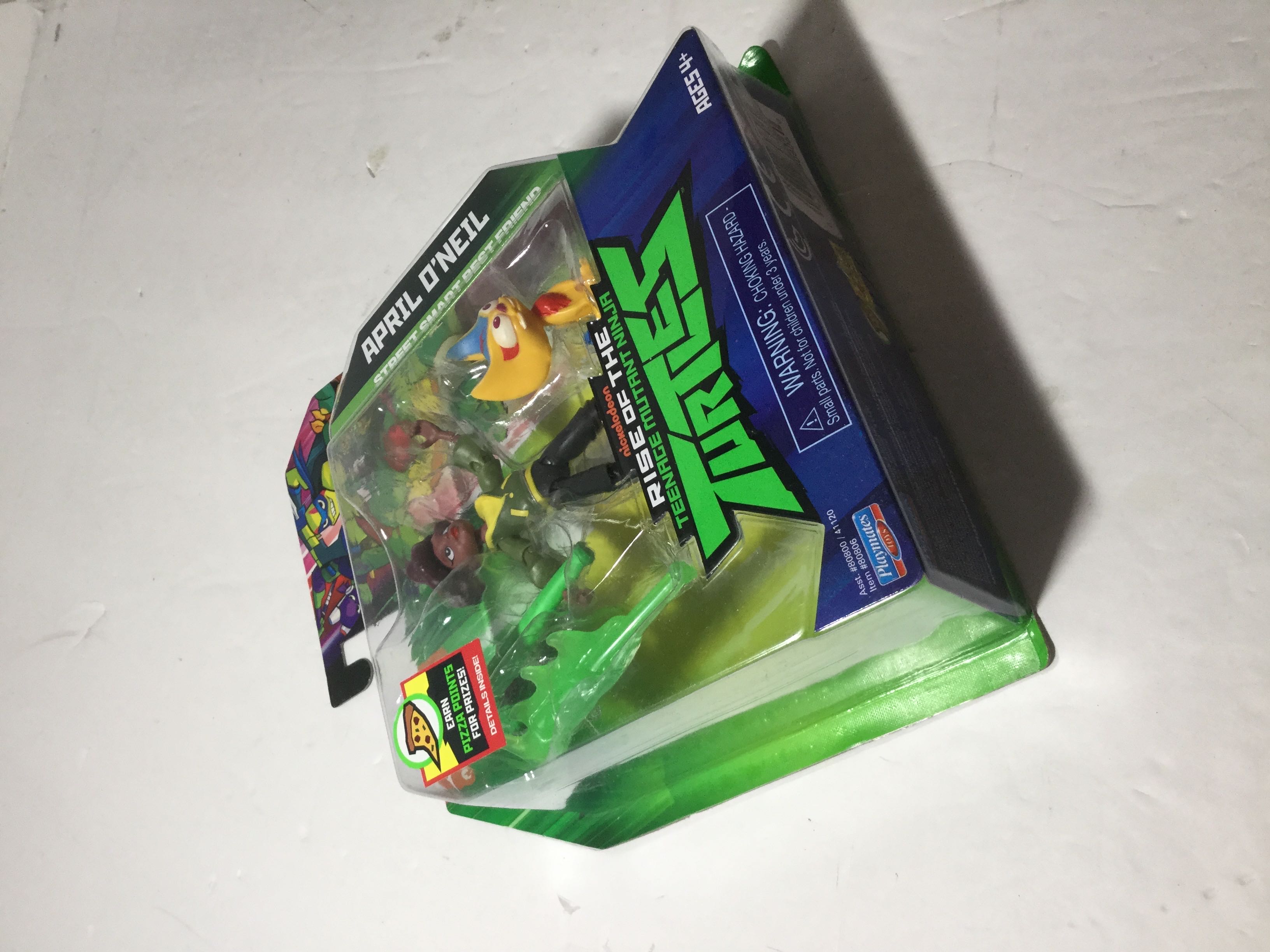 Rise of The Teenage Mutant Ninja Turtles April - Playmates (TMNT) action figure collectible [Barcode 043377808060] - Main Image 3