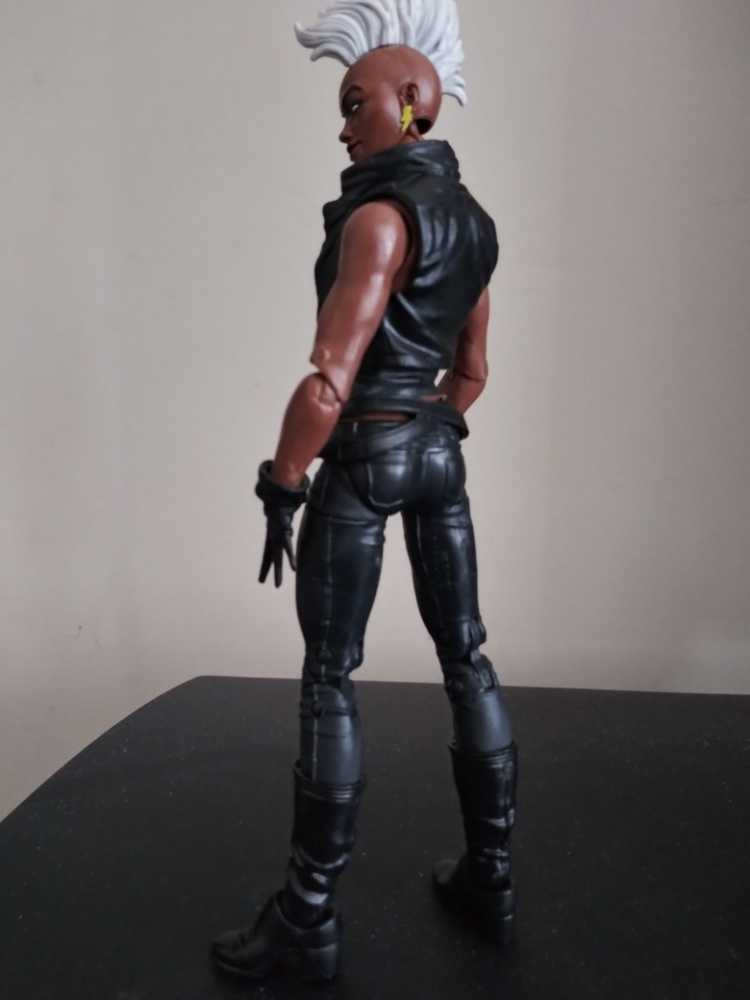 Storm - Hasbro (Marvel Legends) action figure collectible - Main Image 3