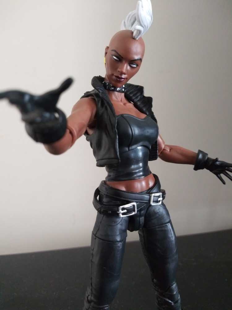Storm - Hasbro (Marvel Legends) action figure collectible - Main Image 4