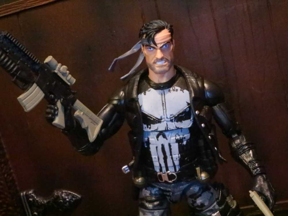 Punisher - Hasbro (Marvel Legends 80 Years) action figure collectible [Barcode 5010993647255] - Main Image 4