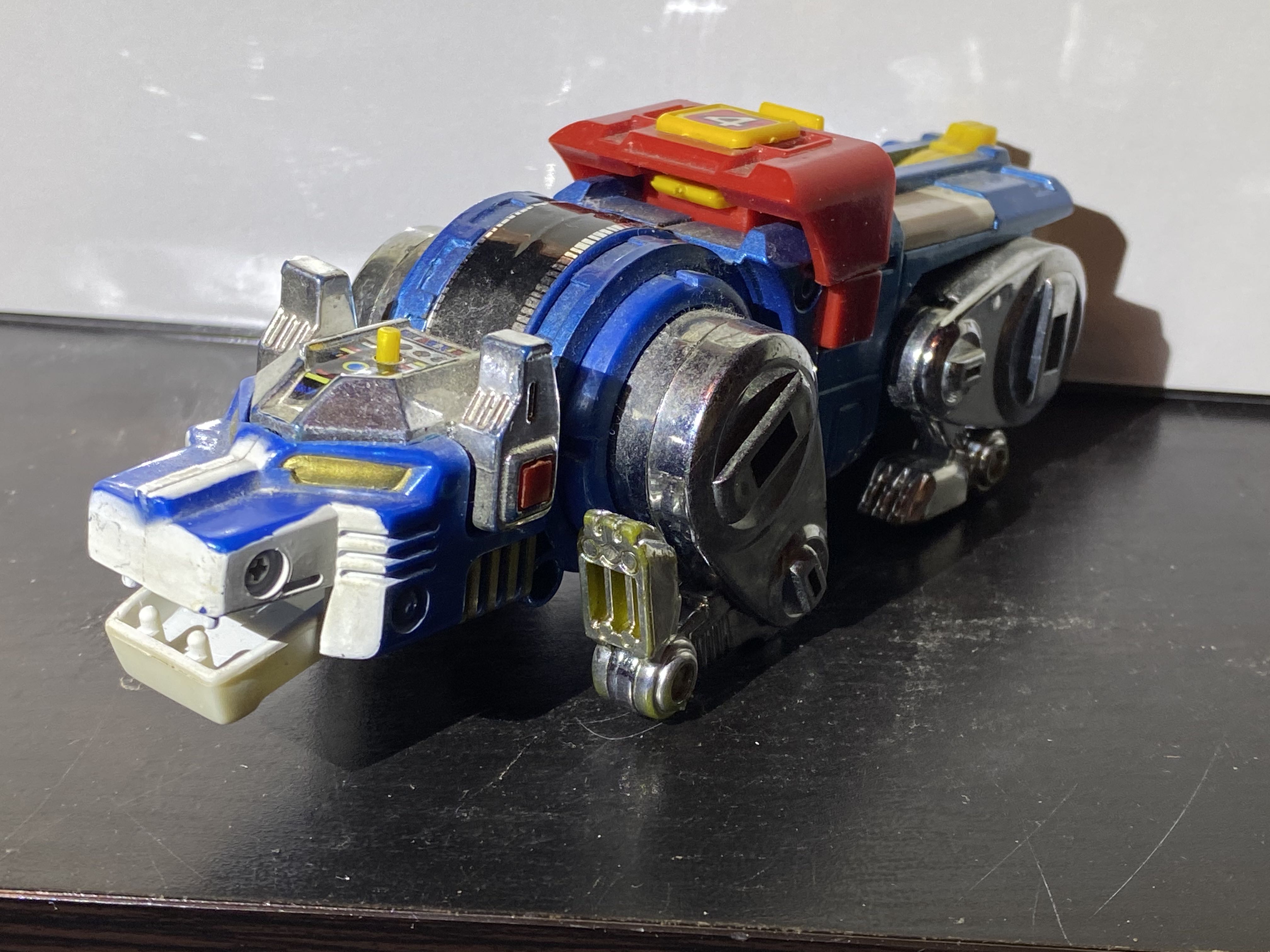 Voltron “Mighty Lion Blue” - Matchbox (Basic Series) action figure collectible - Main Image 2